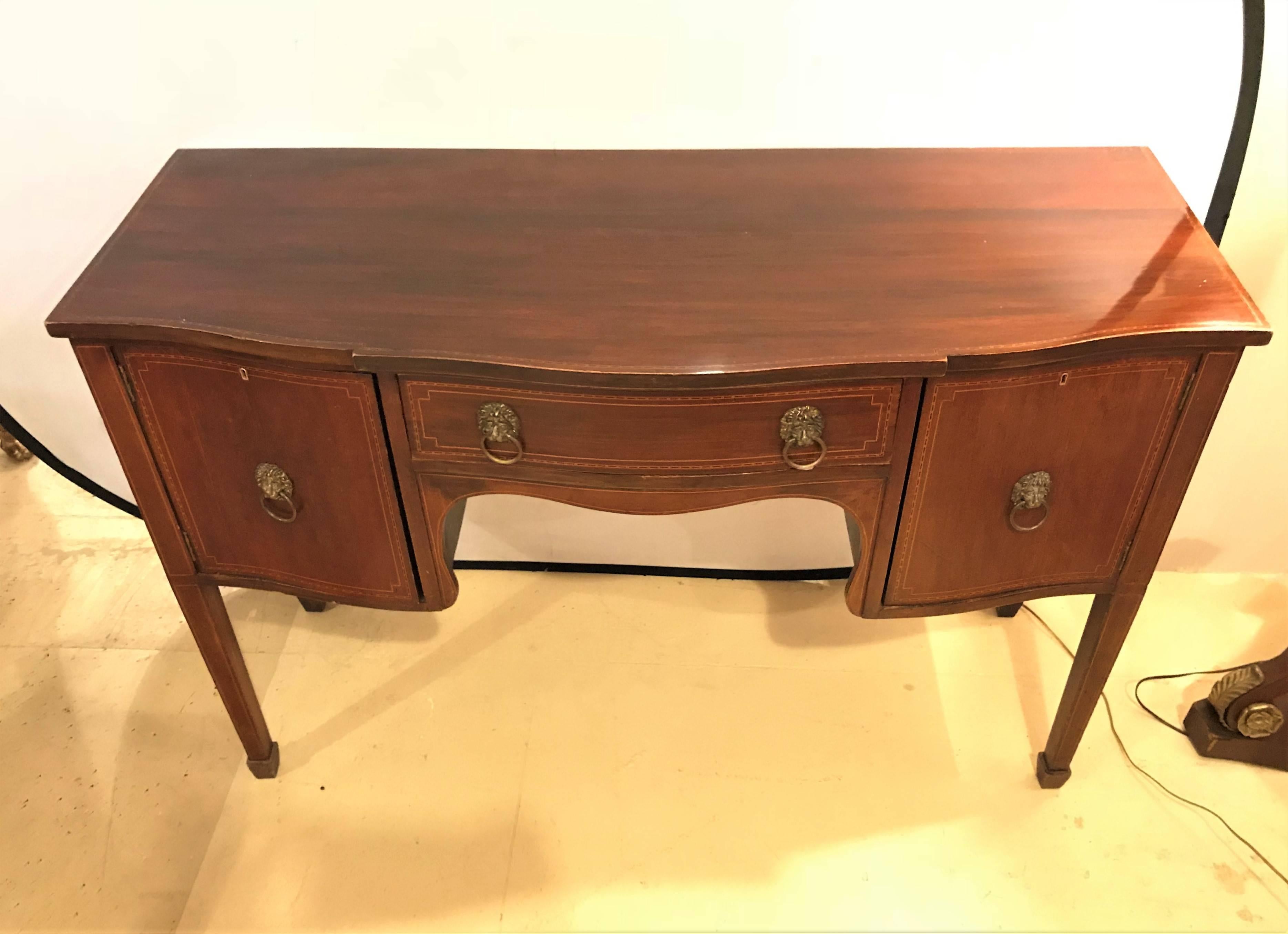 19th Century Georgian Style Sideboard or Server with Inlays In Good Condition In Stamford, CT