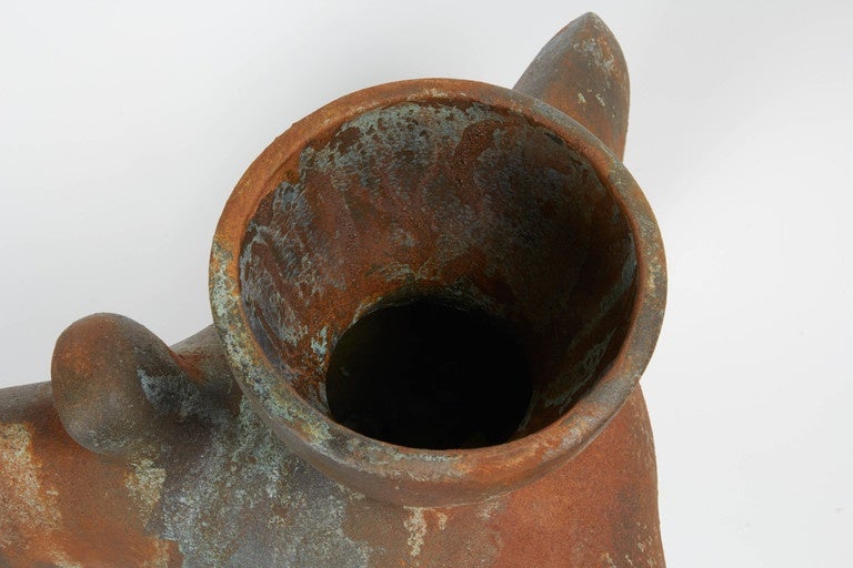 Americano Richard A. Hirsch Vaso cerimoniale in ceramica #12, Collezione di vasi Tripod, 1994 in vendita