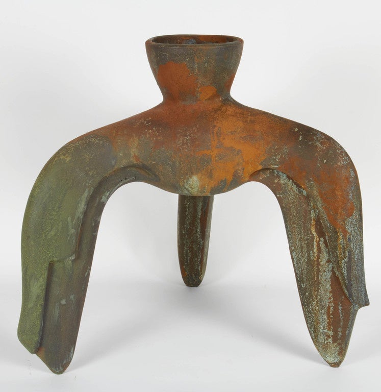 Richard A. Hirsch Vaso cerimoniale in ceramica #12, Collezione di vasi Tripod, 1994 In condizioni ottime in vendita a New York, NY