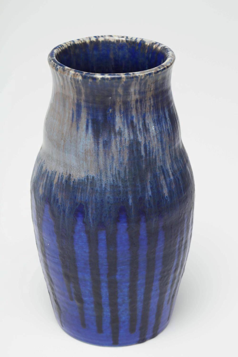 Ruskin Pottery Keramische Vase, glasiertes Steinzeug, 1927 im Zustand „Hervorragend“ im Angebot in New York, NY