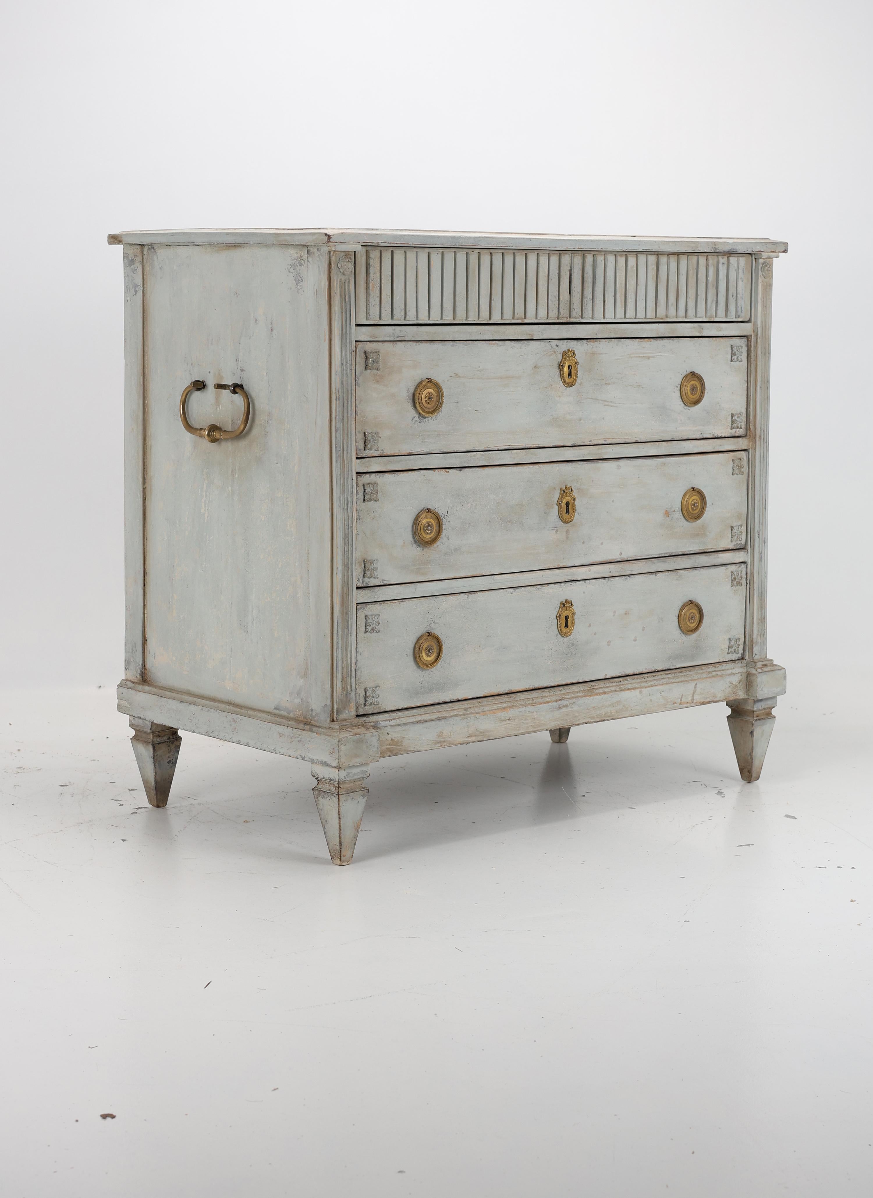 Hand-Painted Gustavian Chest of Drawers, Sweden, 19th Century For Sale