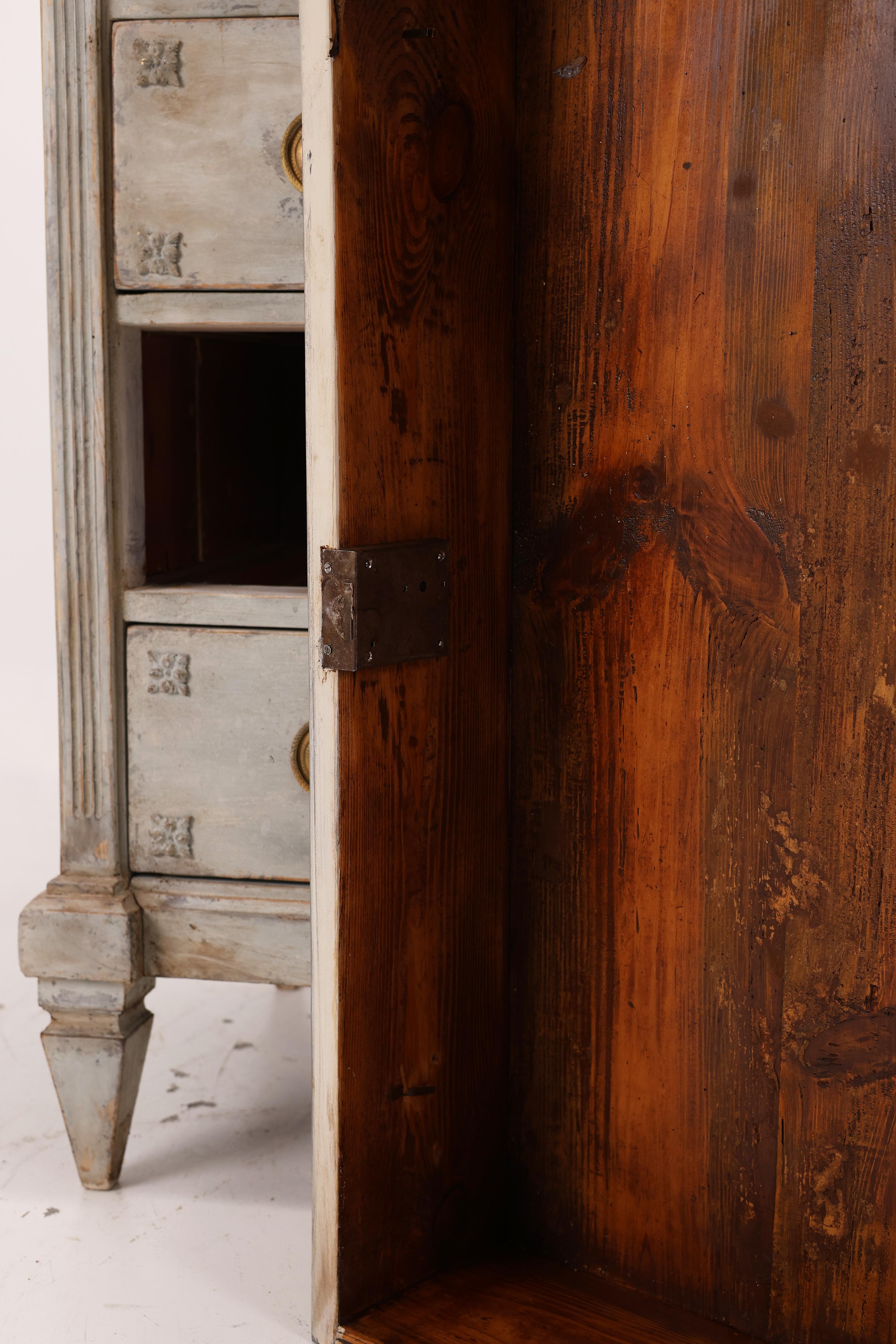 Gustavian Chest of Drawers, Sweden, 19th Century For Sale 12