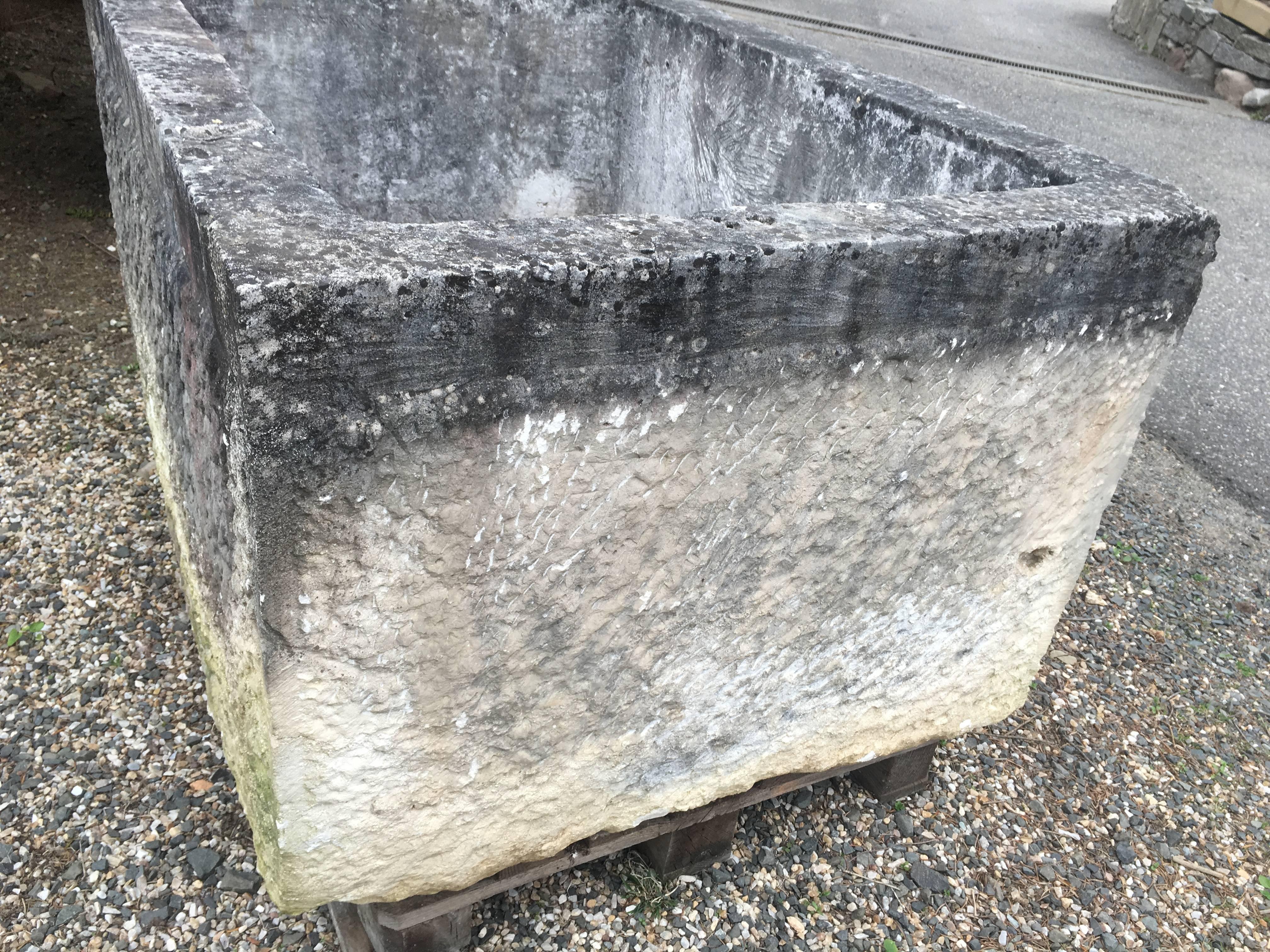 Large and Rare French Banded Limestone Trough In Excellent Condition In Woodbury, CT