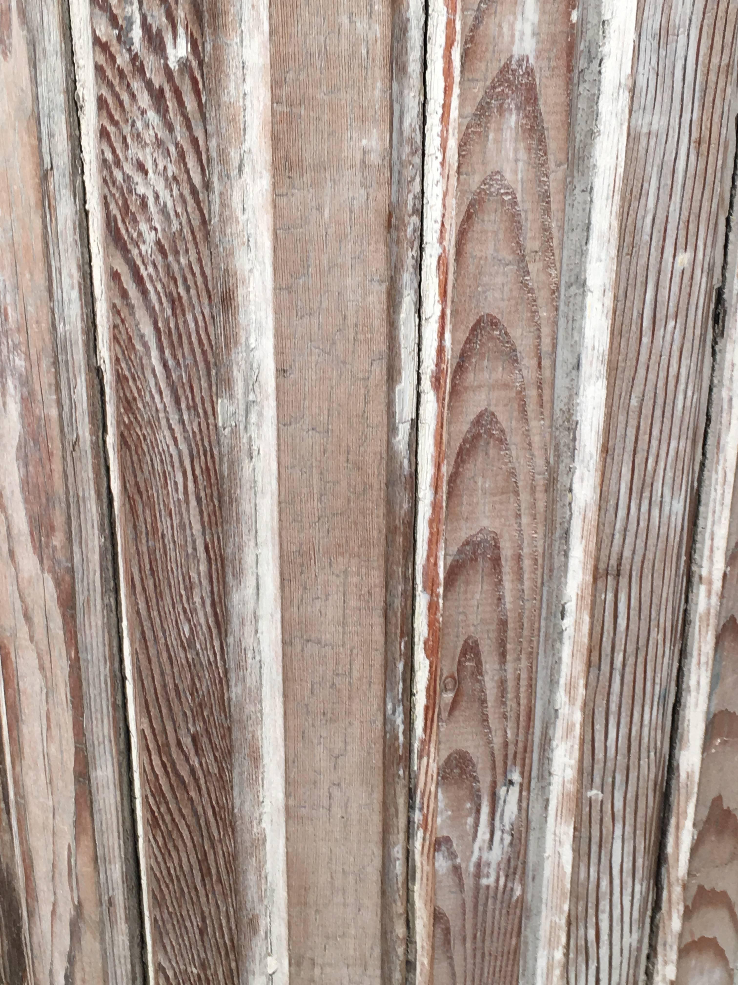 Pine Round Fluted Wooden Pedestal with Scraped Paint For Sale