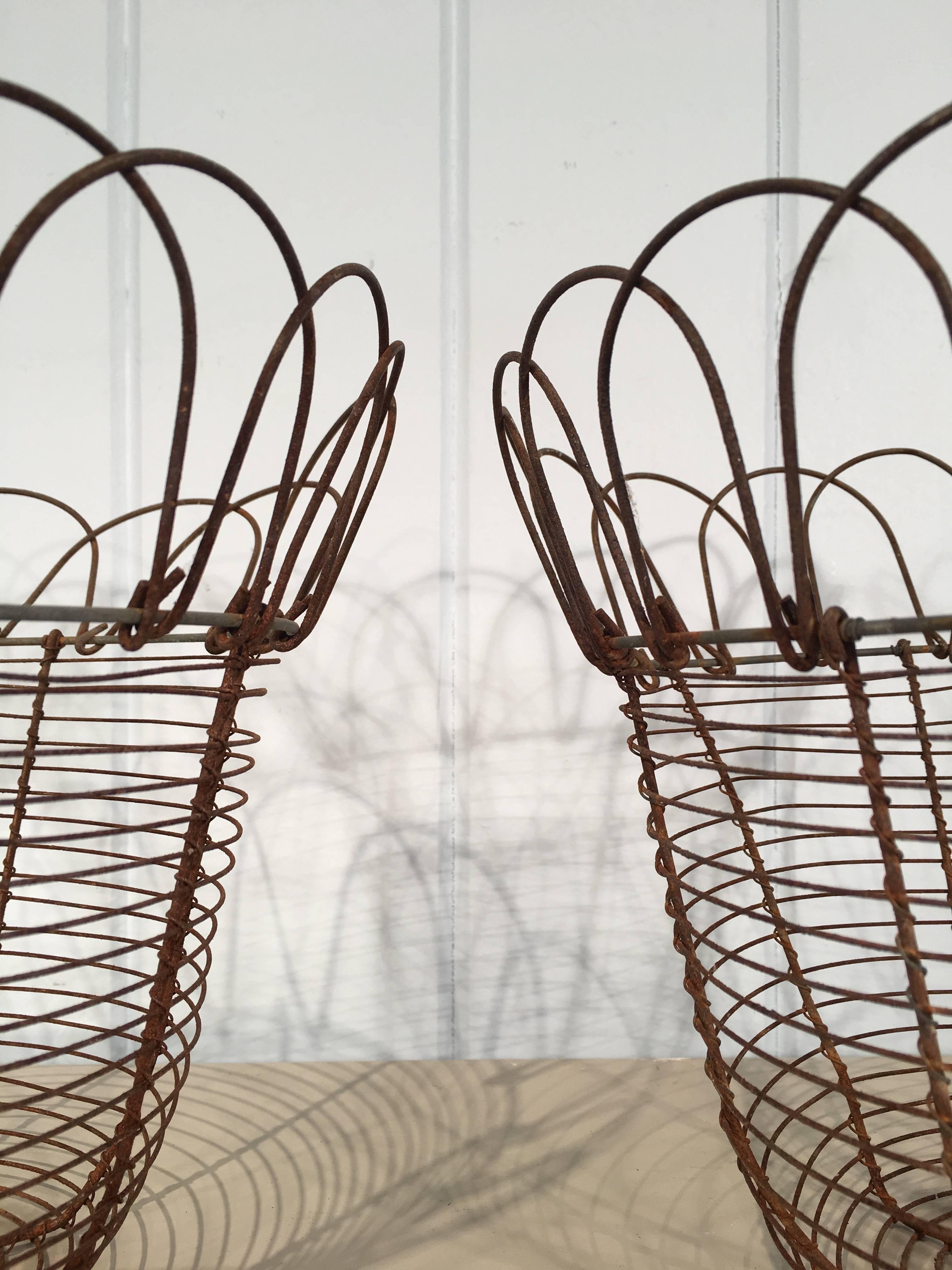 Pair of Edwardian Handcrafted English Wire Egg Baskets In Good Condition In Woodbury, CT