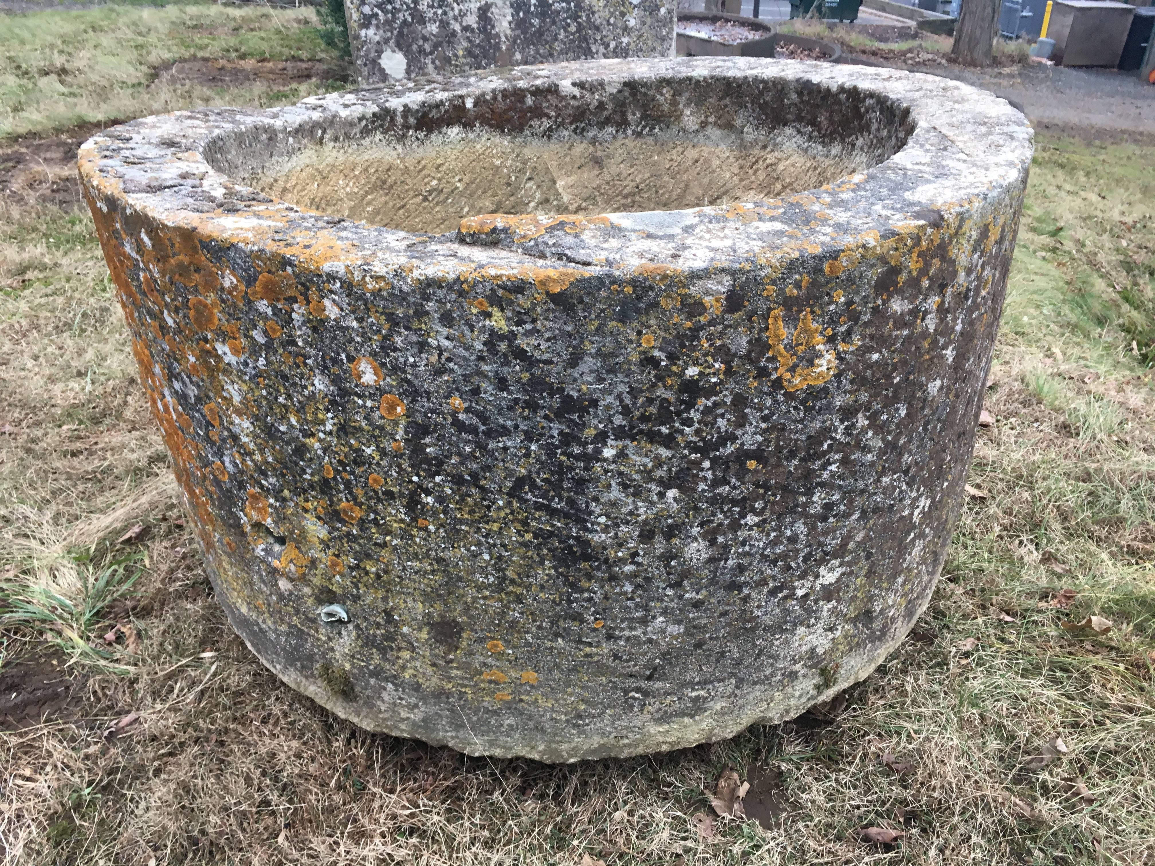 Rare and Very Large Round 18th Century French Hand-Carved Limestone Trough In Excellent Condition In Woodbury, CT