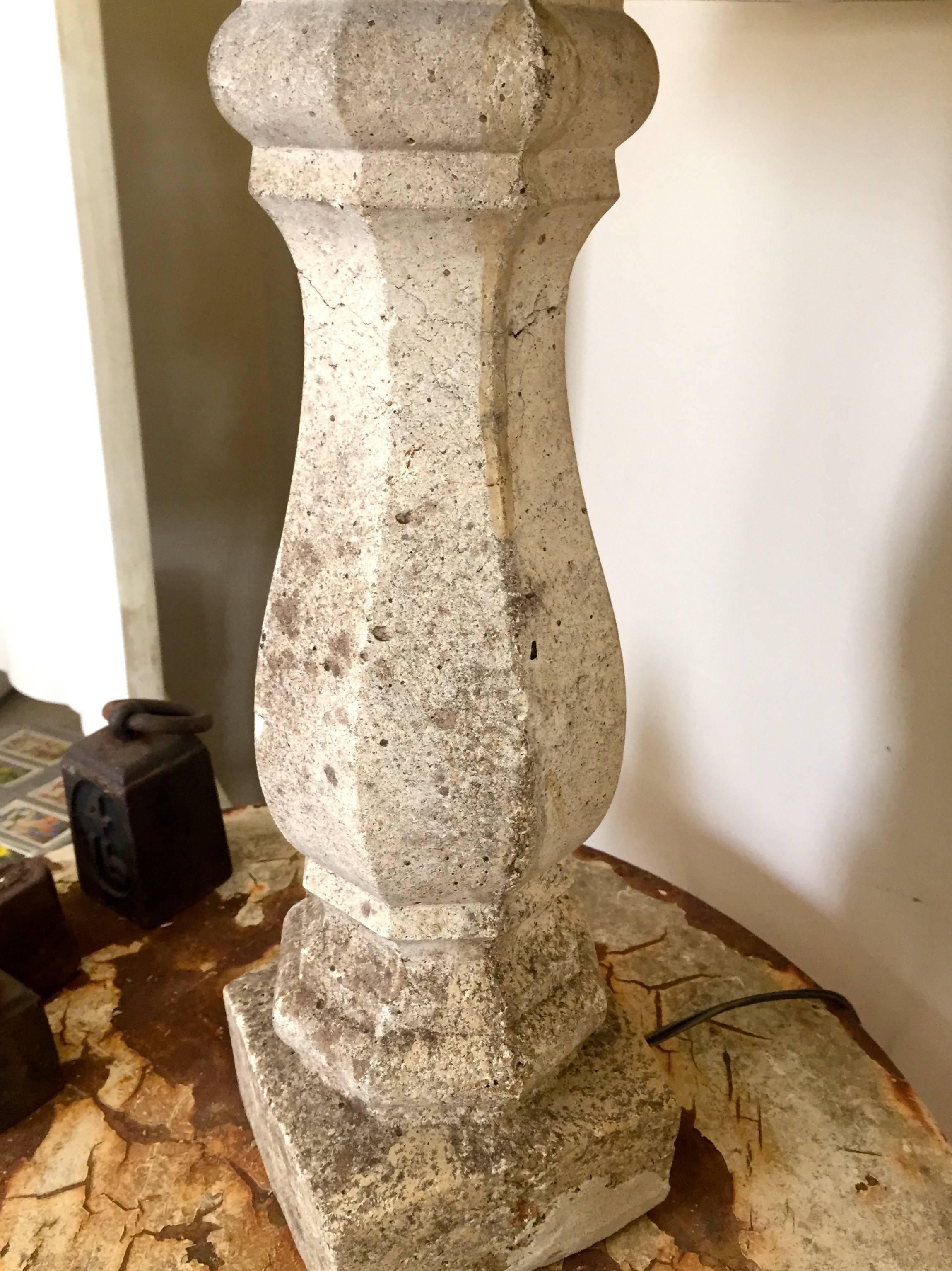 Pair Creamy Weathered Baluster Stone Lamps In Excellent Condition In Woodbury, CT