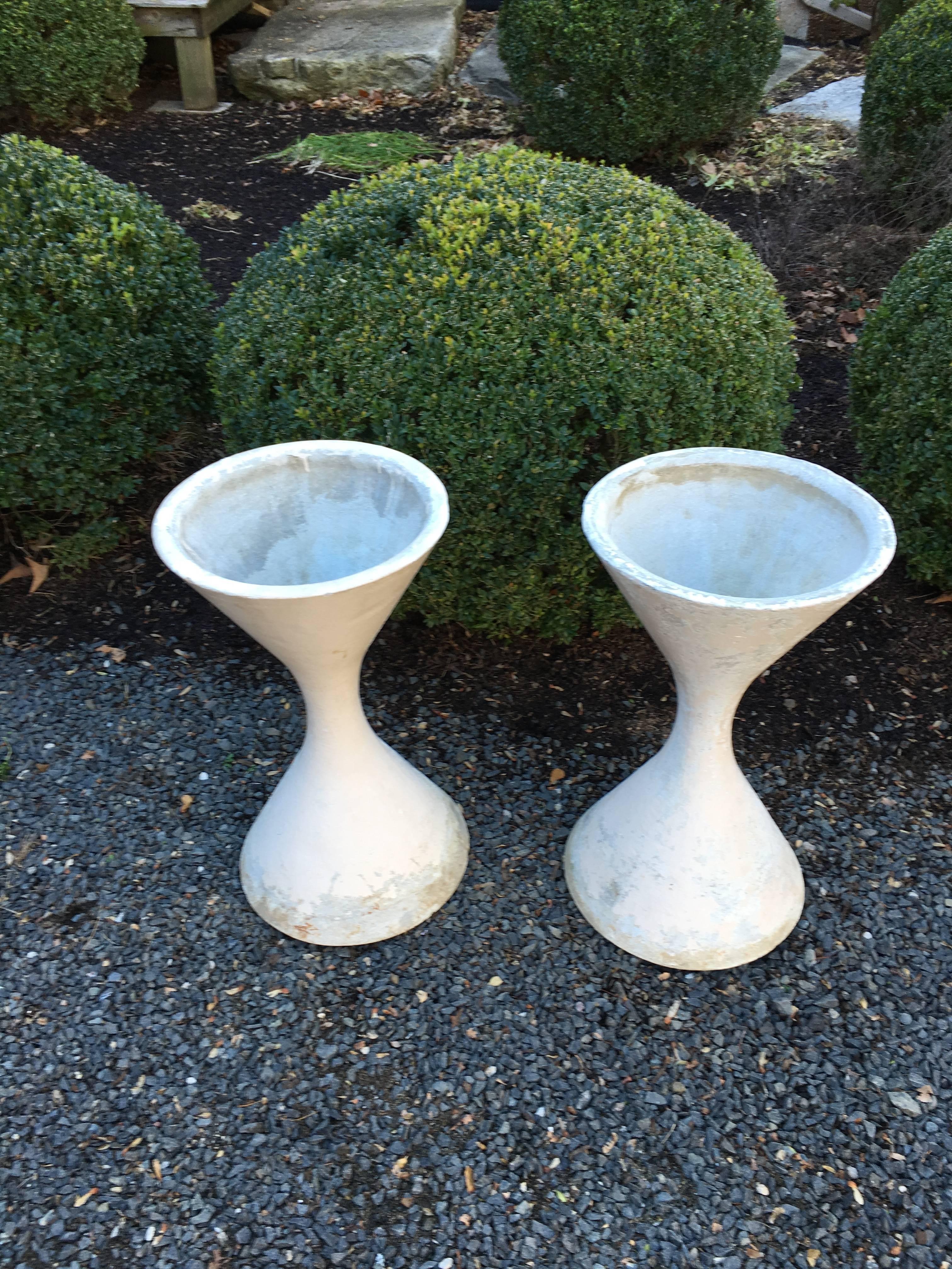 Swiss Pair of Willy Guhl Diabolo Hourglass Planters