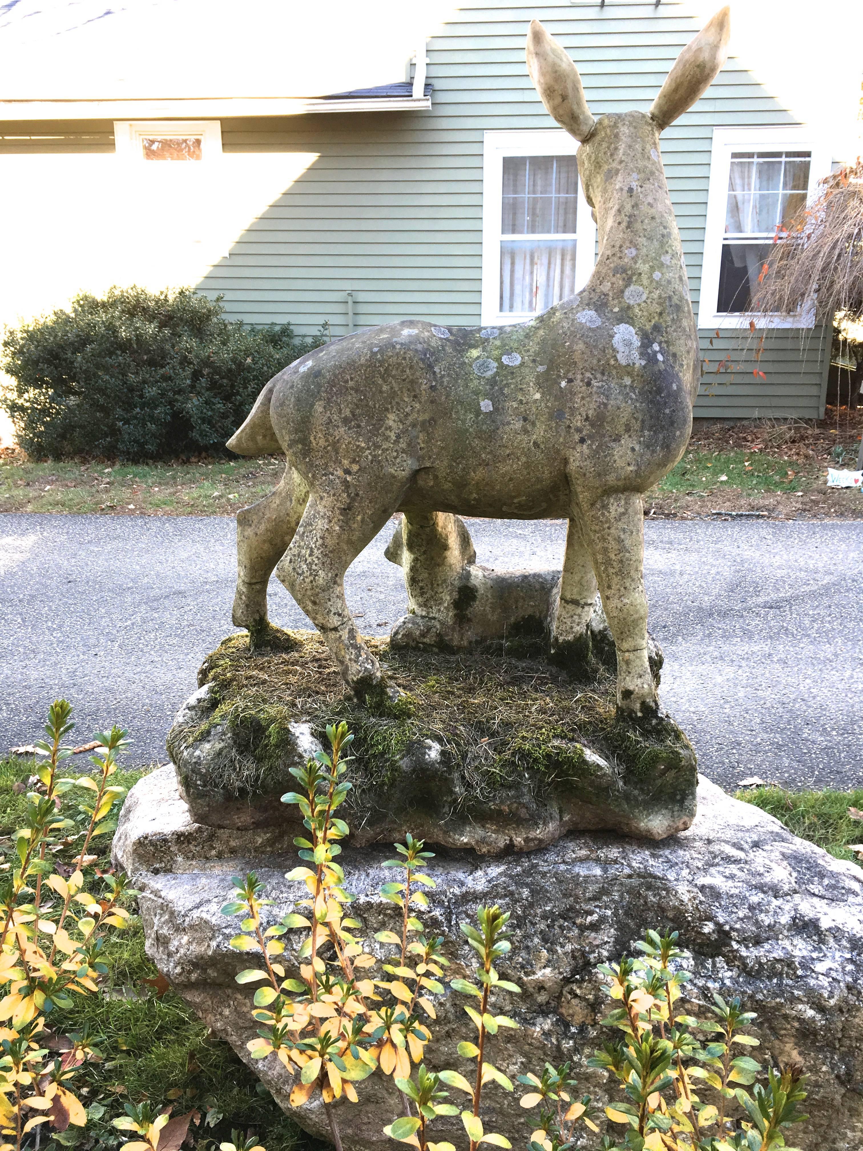 Marble Statue of Doe with Fawn on Boulder, English, circa 1850 In Good Condition For Sale In Woodbury, CT