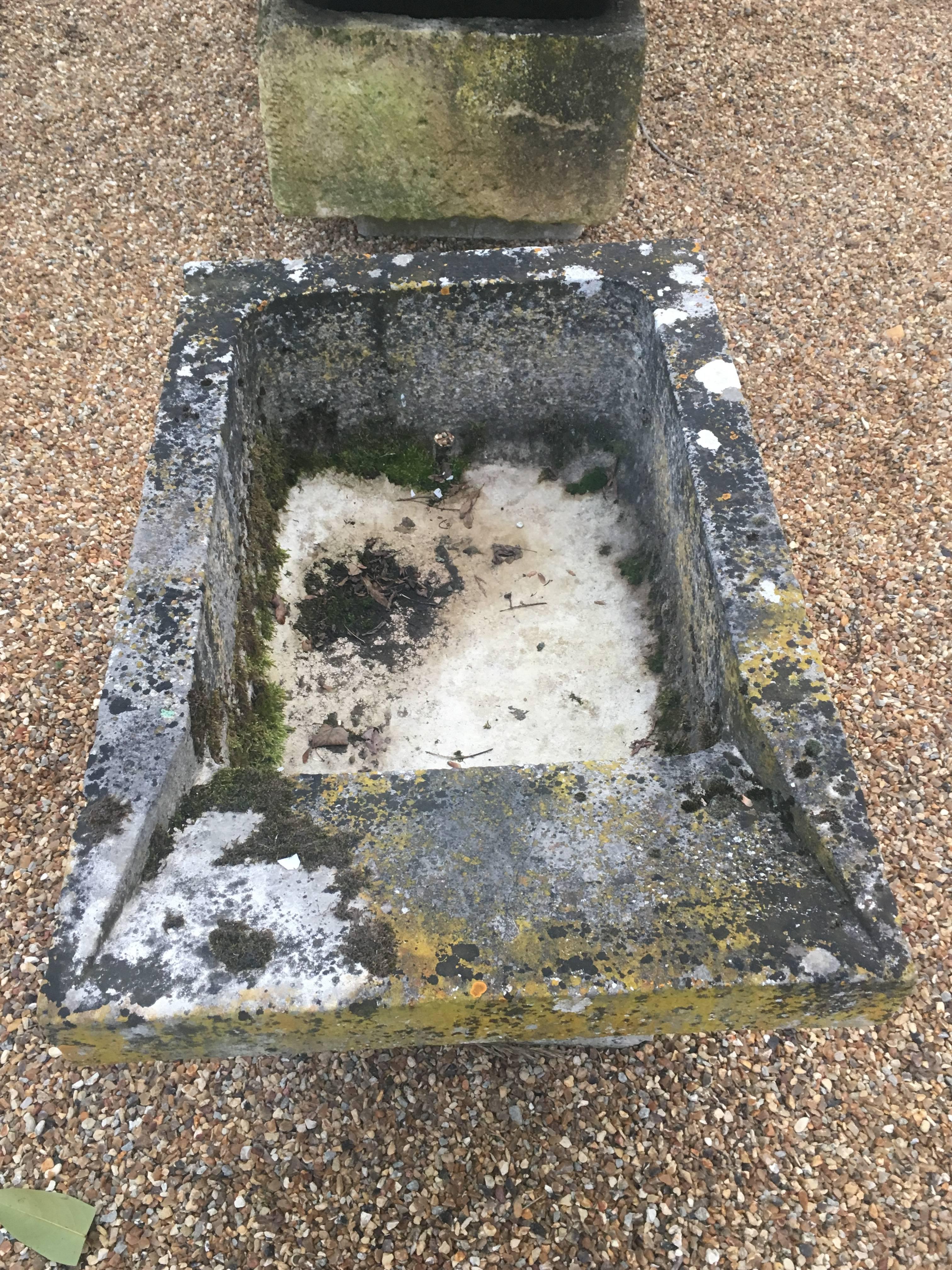 Petit Hand-Carved Bourgogne Stone Lavoir Trough, circa 1800 In Excellent Condition In Woodbury, CT