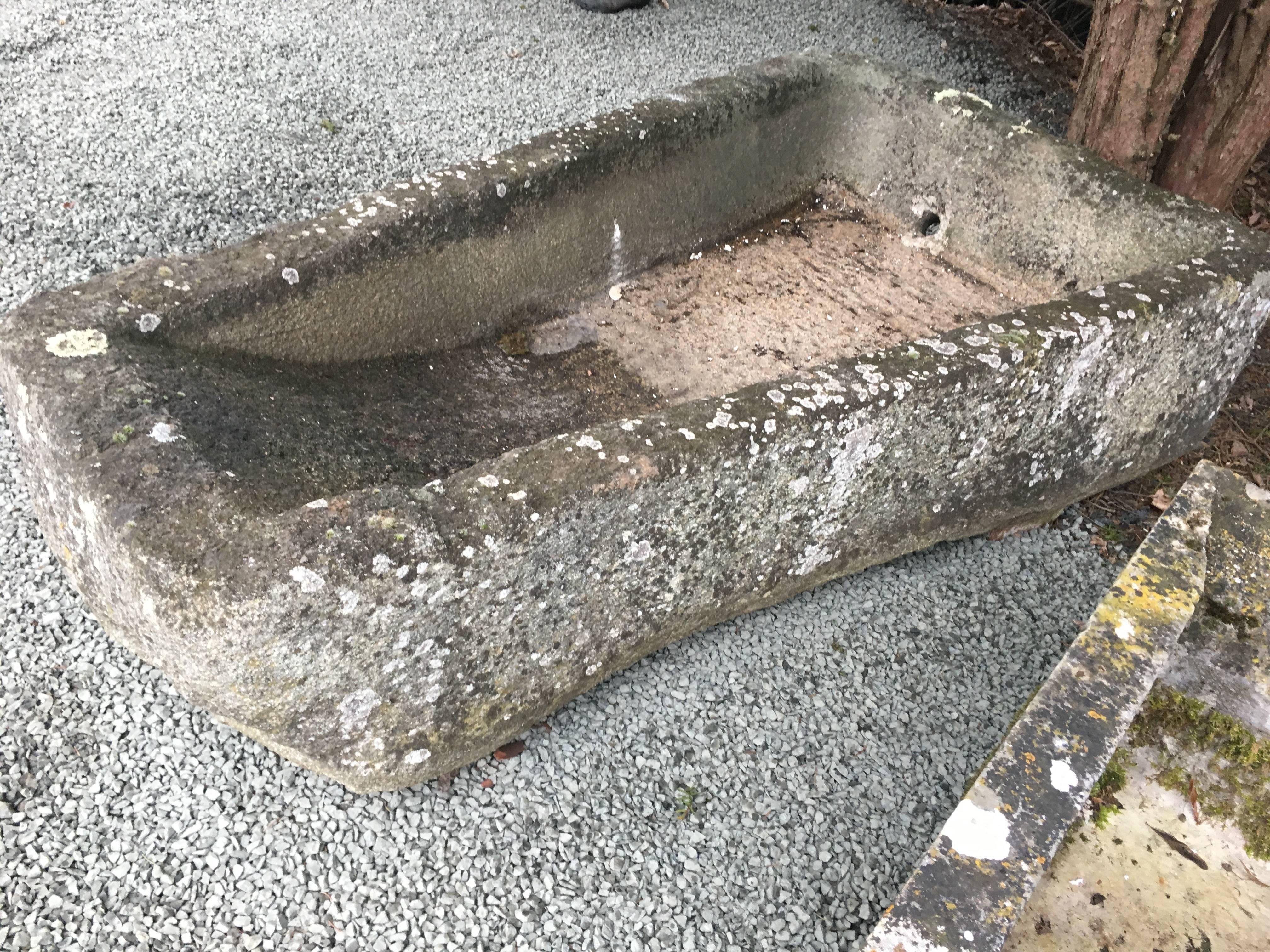 15th Century French Keystone-Shaped Granite Lavoir or Trough In Excellent Condition For Sale In Woodbury, CT