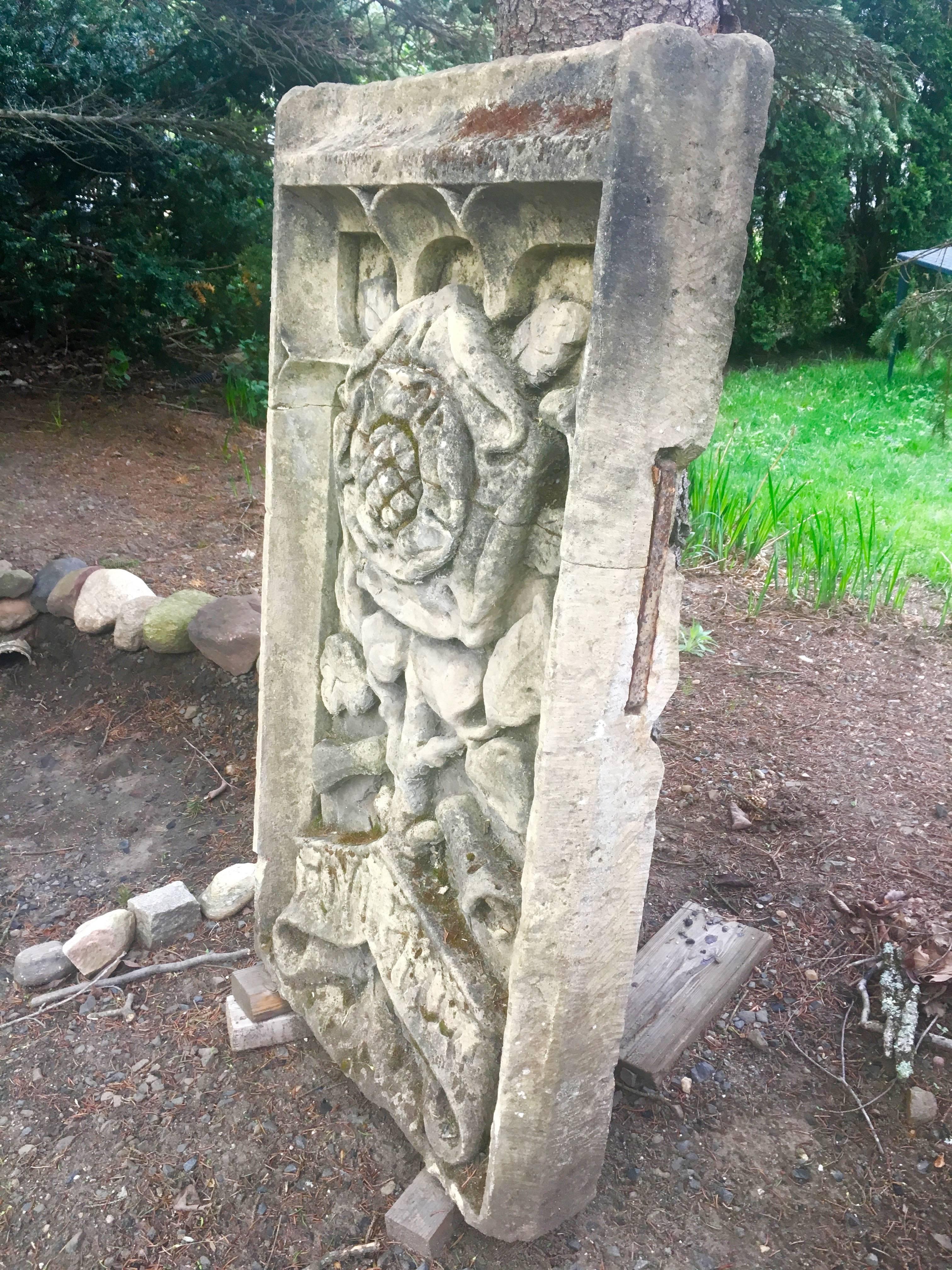 Fabulous Pr. of 17th Century Carved Stone Heraldic Plaques of York and Lancaster For Sale 2