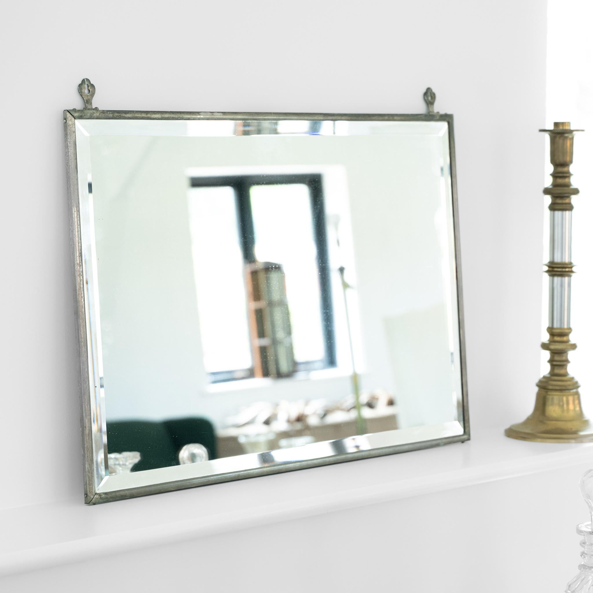 Français Miroir chromé Art Deco français en vente