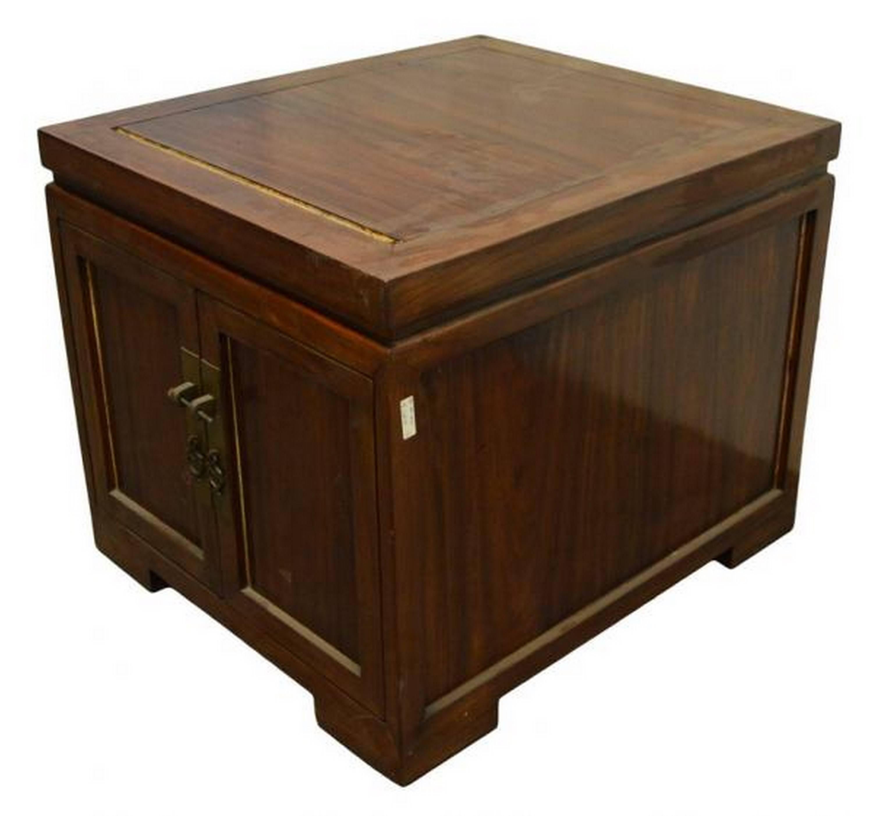 20th Century Antique Chinese Brown Lacquered Bedside Cabinet with Brass Hardware, circa 1900