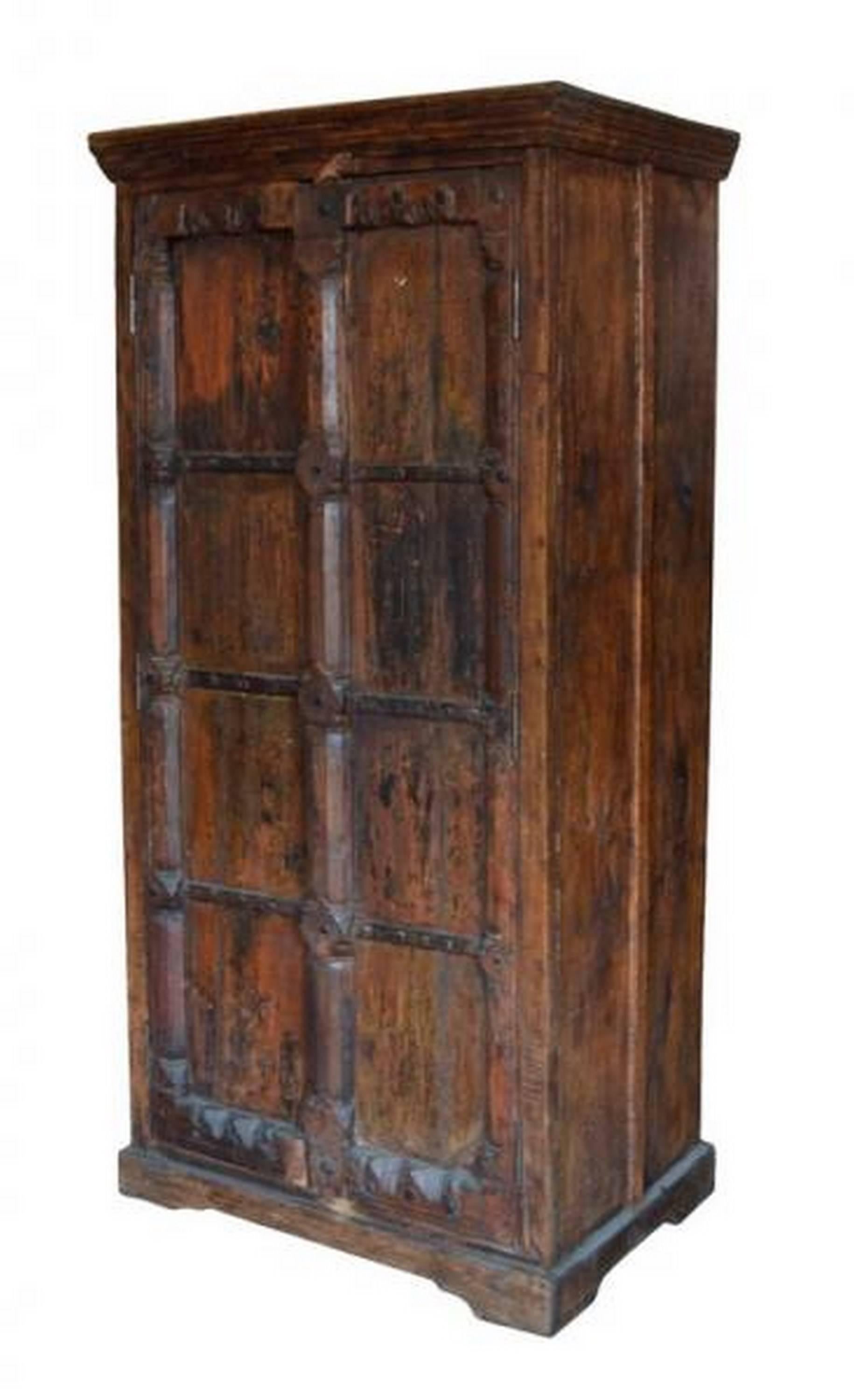 Indian Hand-Carved Wood Cabinet with Three Shelves with Floral Motifs In Good Condition In Yonkers, NY