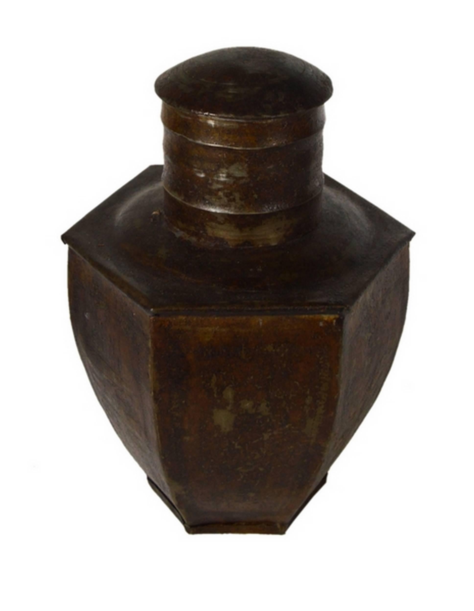 Vintage Indian Hand-Hammered Multi-Sided Tin Storage Canister from the 1930s In Good Condition For Sale In Yonkers, NY