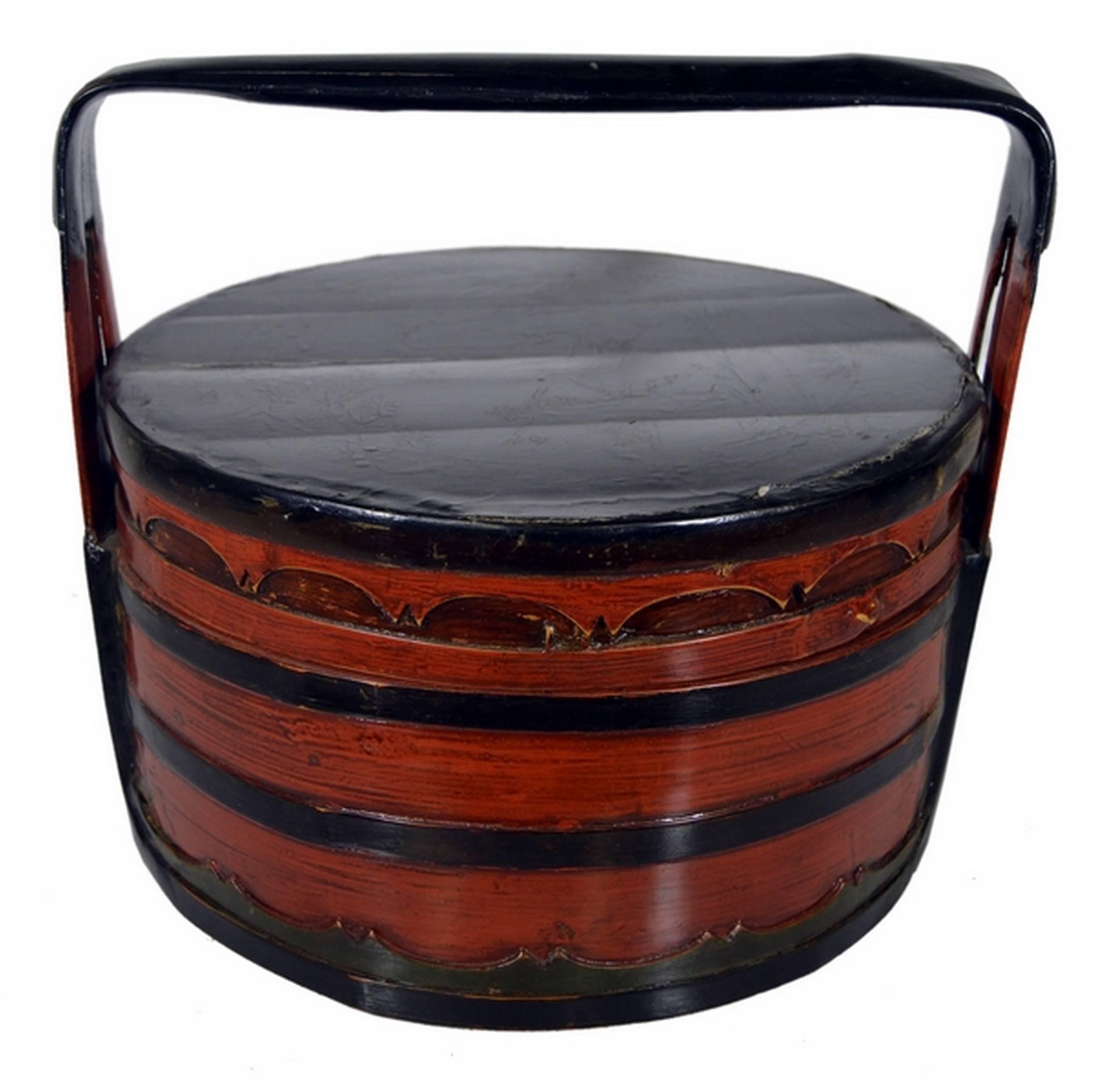 Hand-Painted 19th Century Chinese Two-Colored Bamboo and Wood Tiered Lunch Basket For Sale