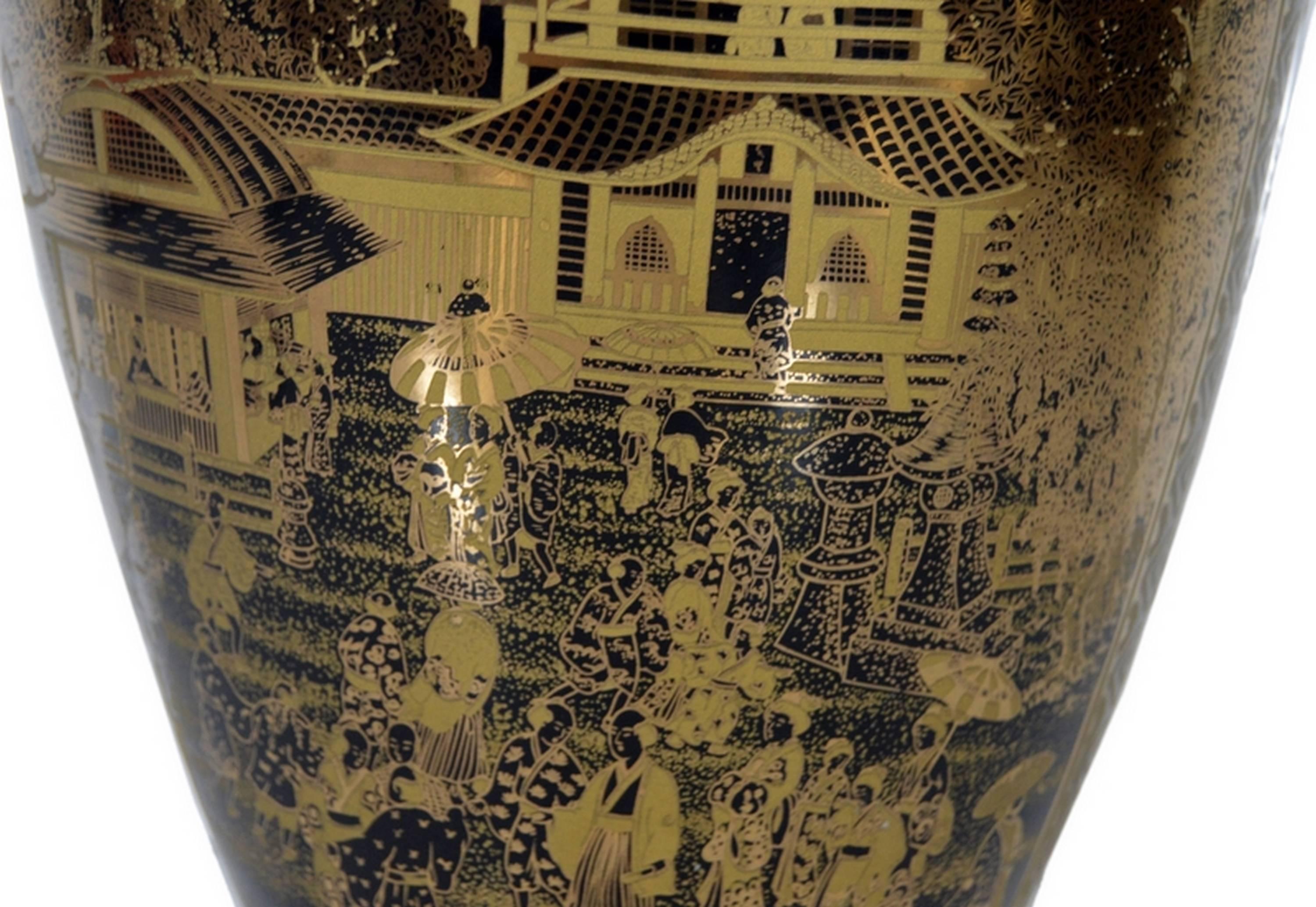 Vintage Chinese Hand-Painted Black Gilt Porcelain Vase with Palace Scenes, 1980s 1