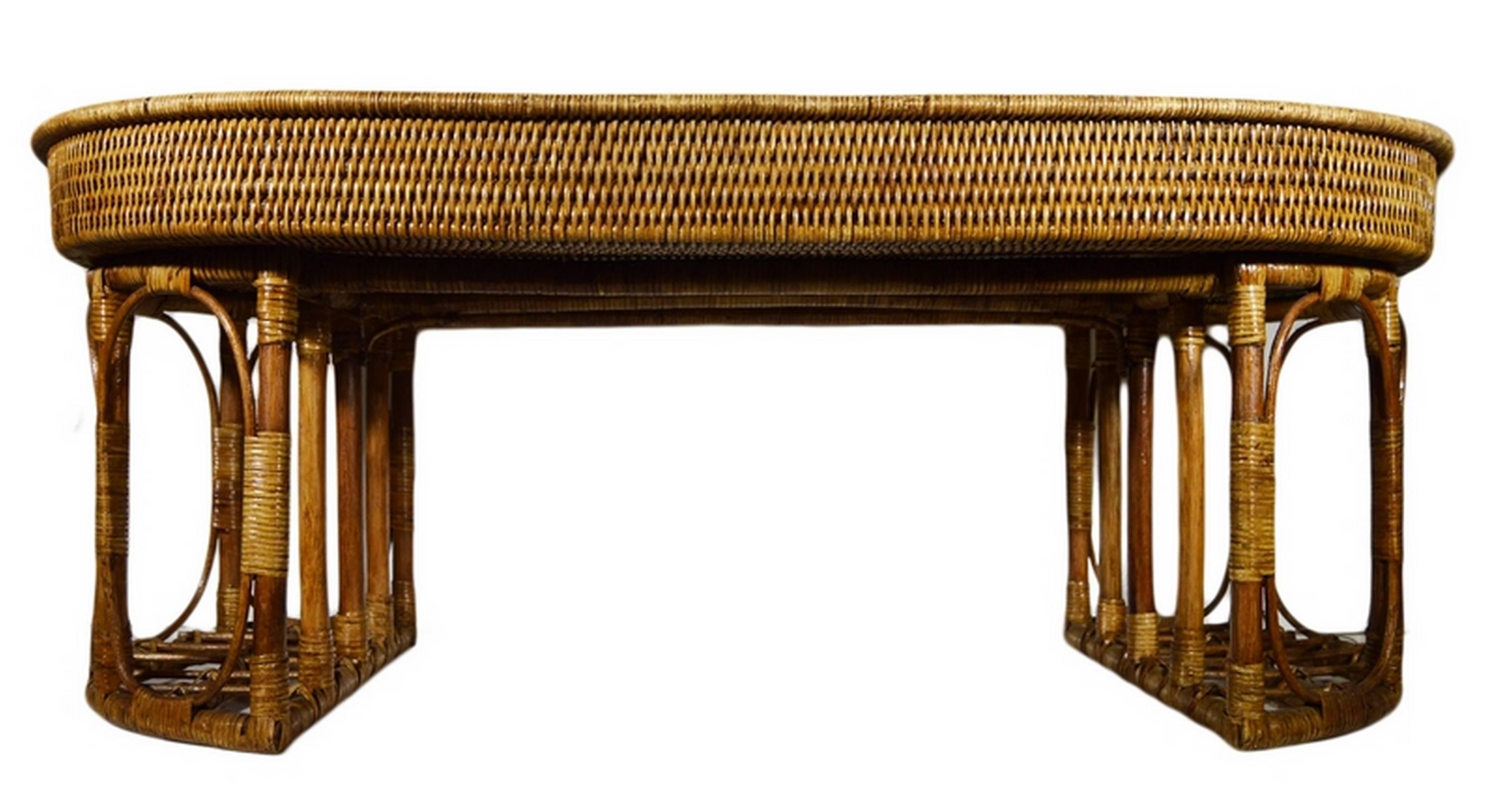 Vintage Burmese Handwoven Rattan Breakfast Coffee Serving Table from the 1970s In Excellent Condition In Yonkers, NY