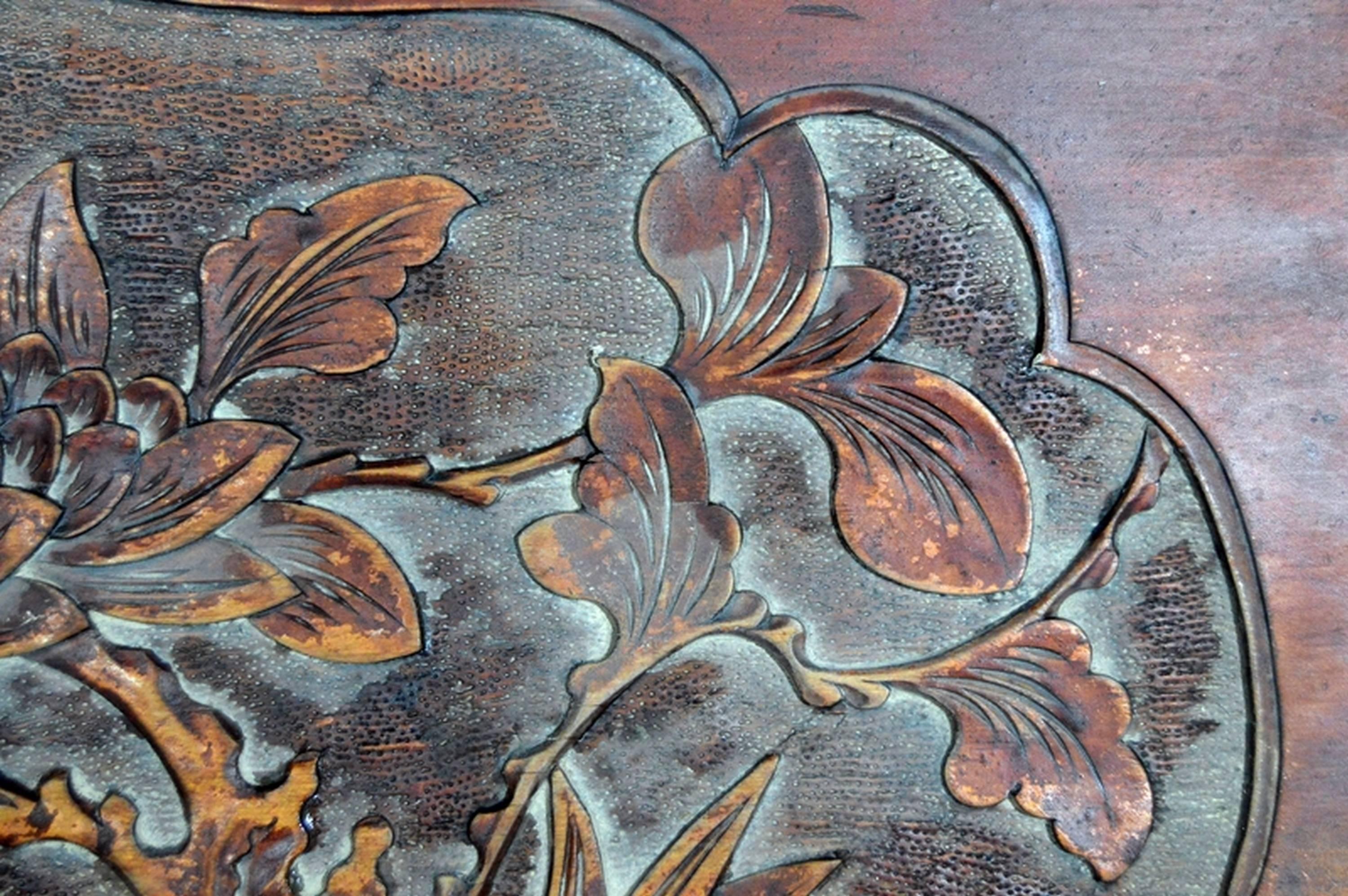 Chinese 19th Century Hand-Carved Rosewood Lacquered Bird and Foliage Wall Plaque For Sale 1