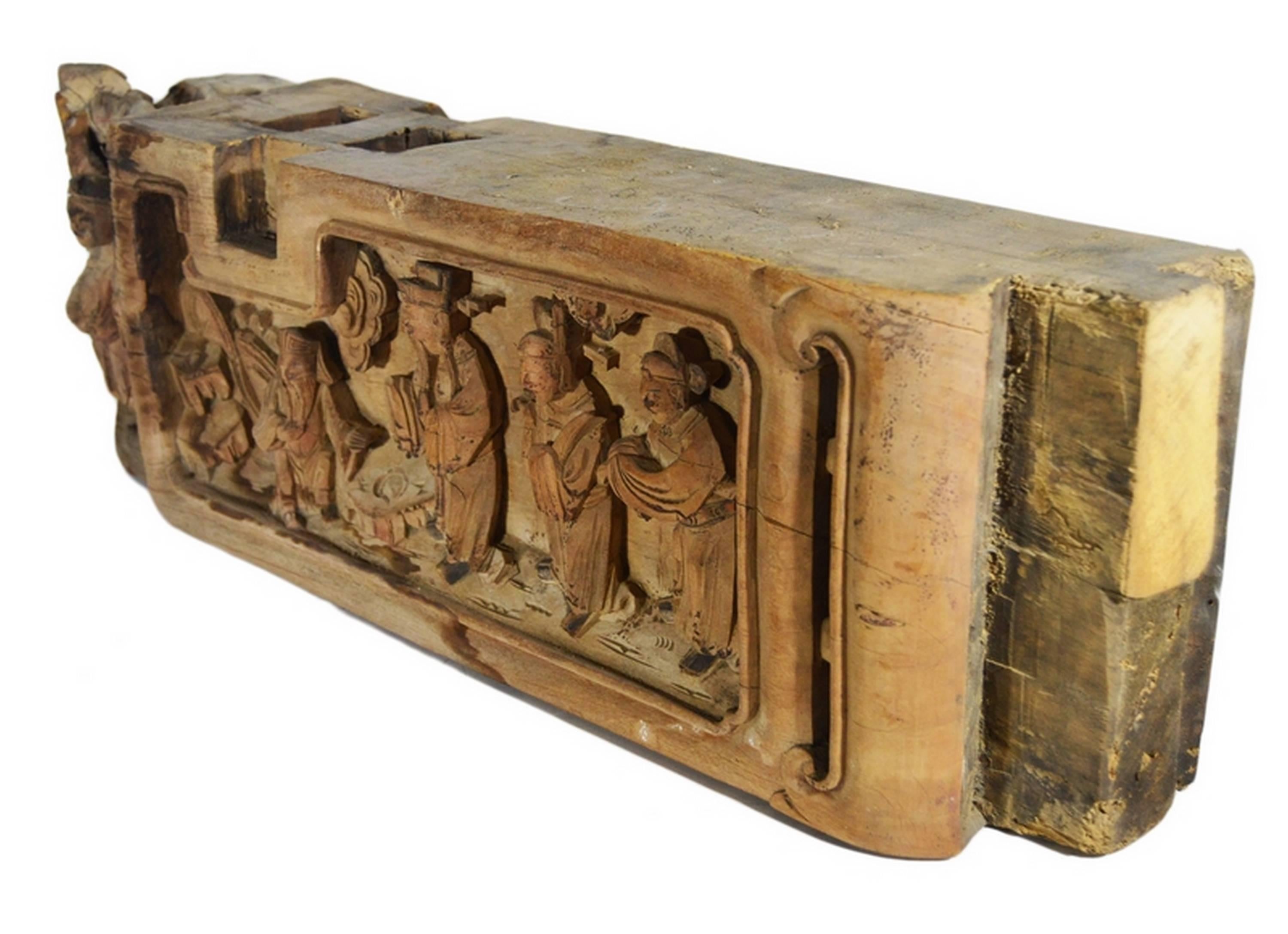 Hand-Carved Chinese Temple Carving from the 19th Century with Traces of Paint For Sale 1