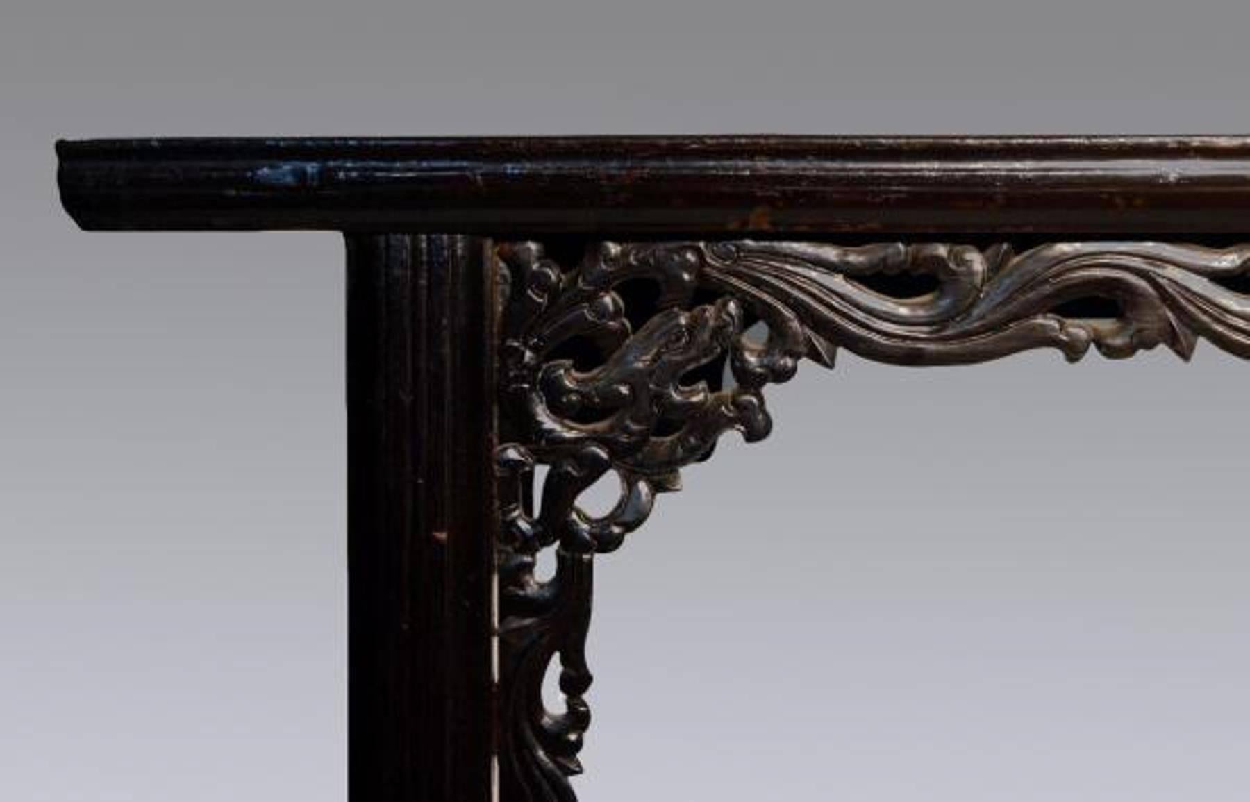 Antique Dark Lacquer Console Table with Molding from China in the 1800s In Excellent Condition In Yonkers, NY
