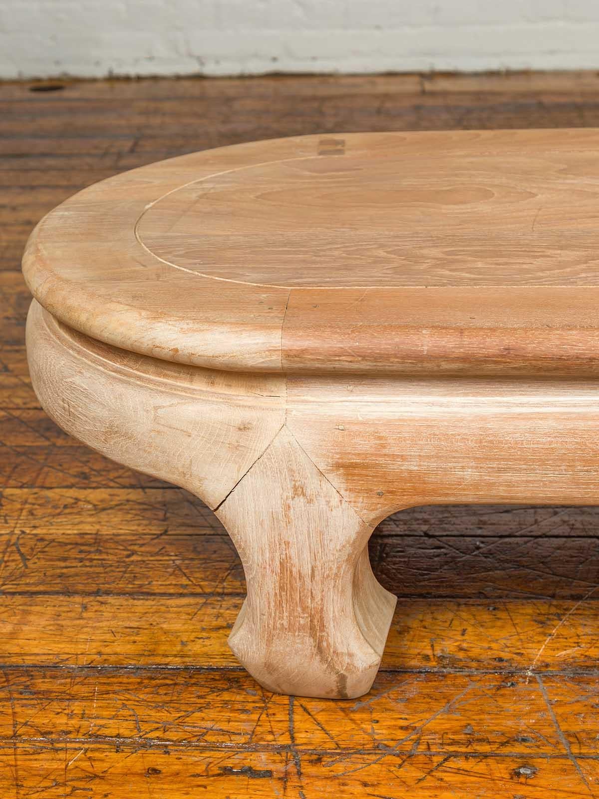 Vintage Thai Teak Oval Top Coffee Table with Whitewash Finish and Chow Legs In Good Condition For Sale In Yonkers, NY