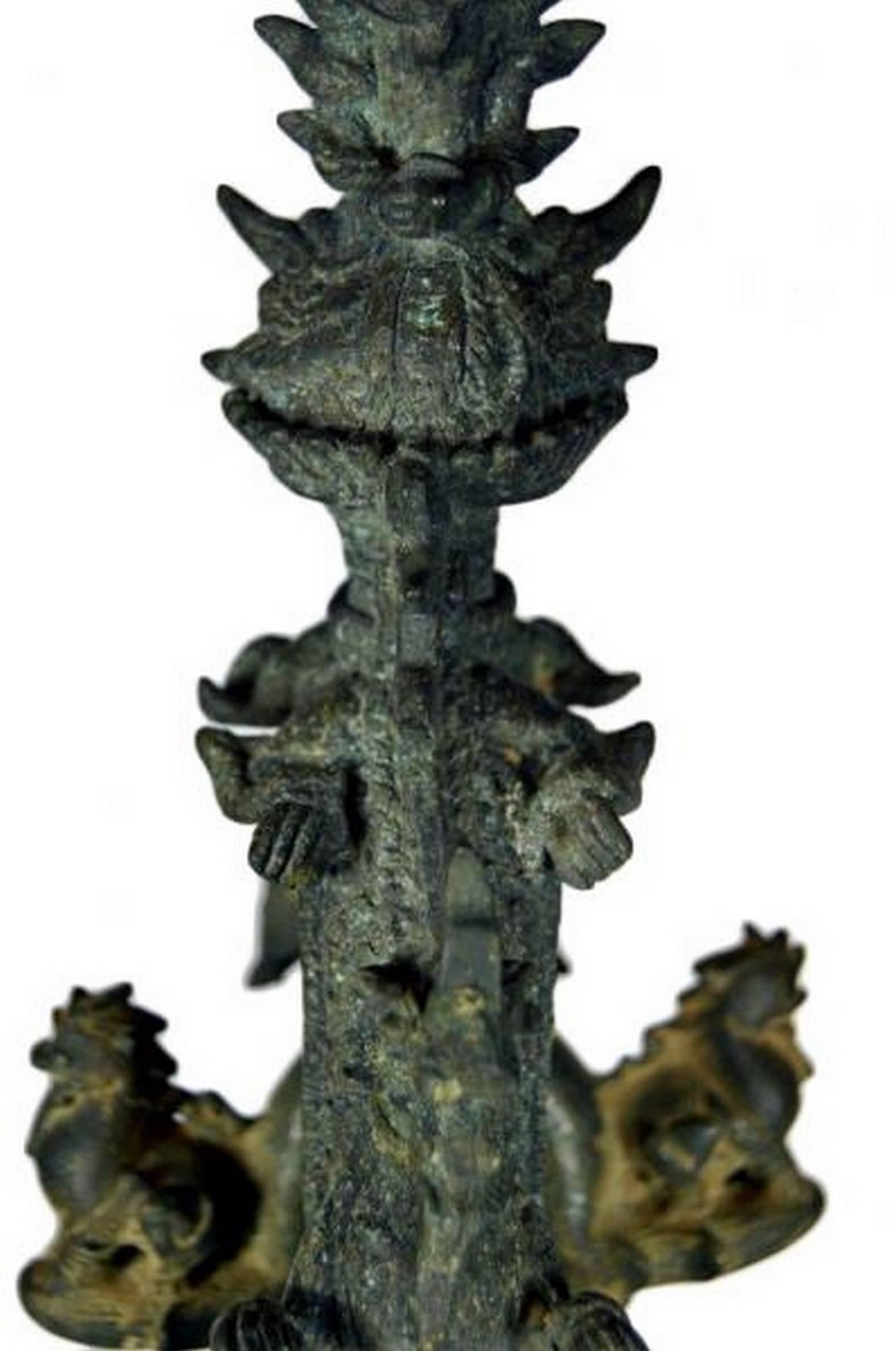 Antique Burmese Temple Bronze Bell with Elaborate Adornment, 18th Century In Excellent Condition In Yonkers, NY
