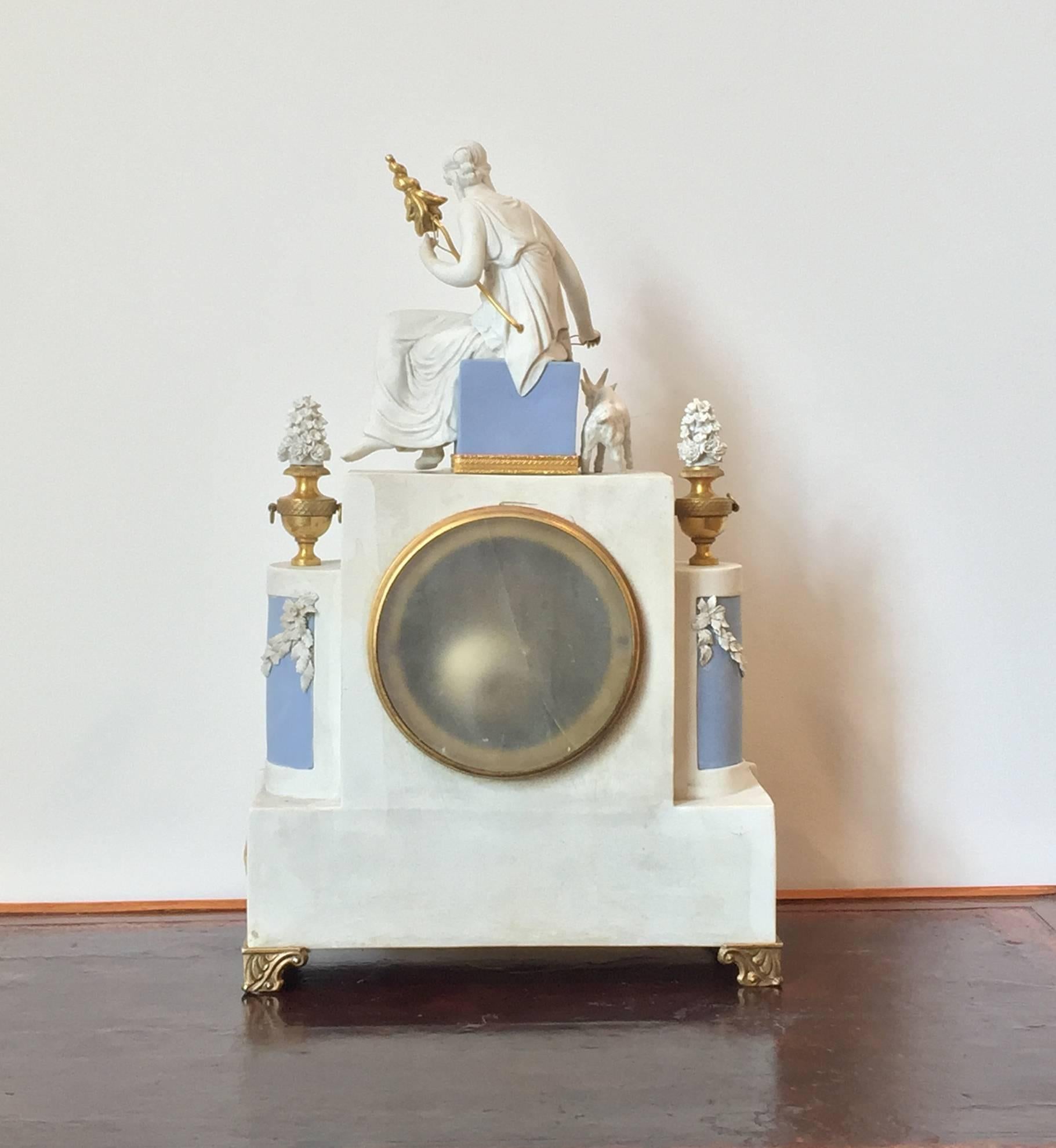 Louis XVI Period Porcelain and Gilt Bronze Clock In Good Condition For Sale In New York, NY