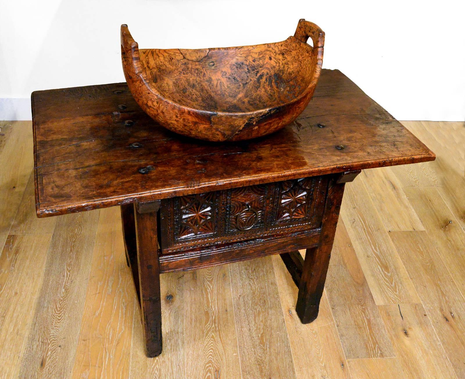 Very Nice 18th Century Period Chestnut Spanish Side Table In Good Condition In Montecito, CA