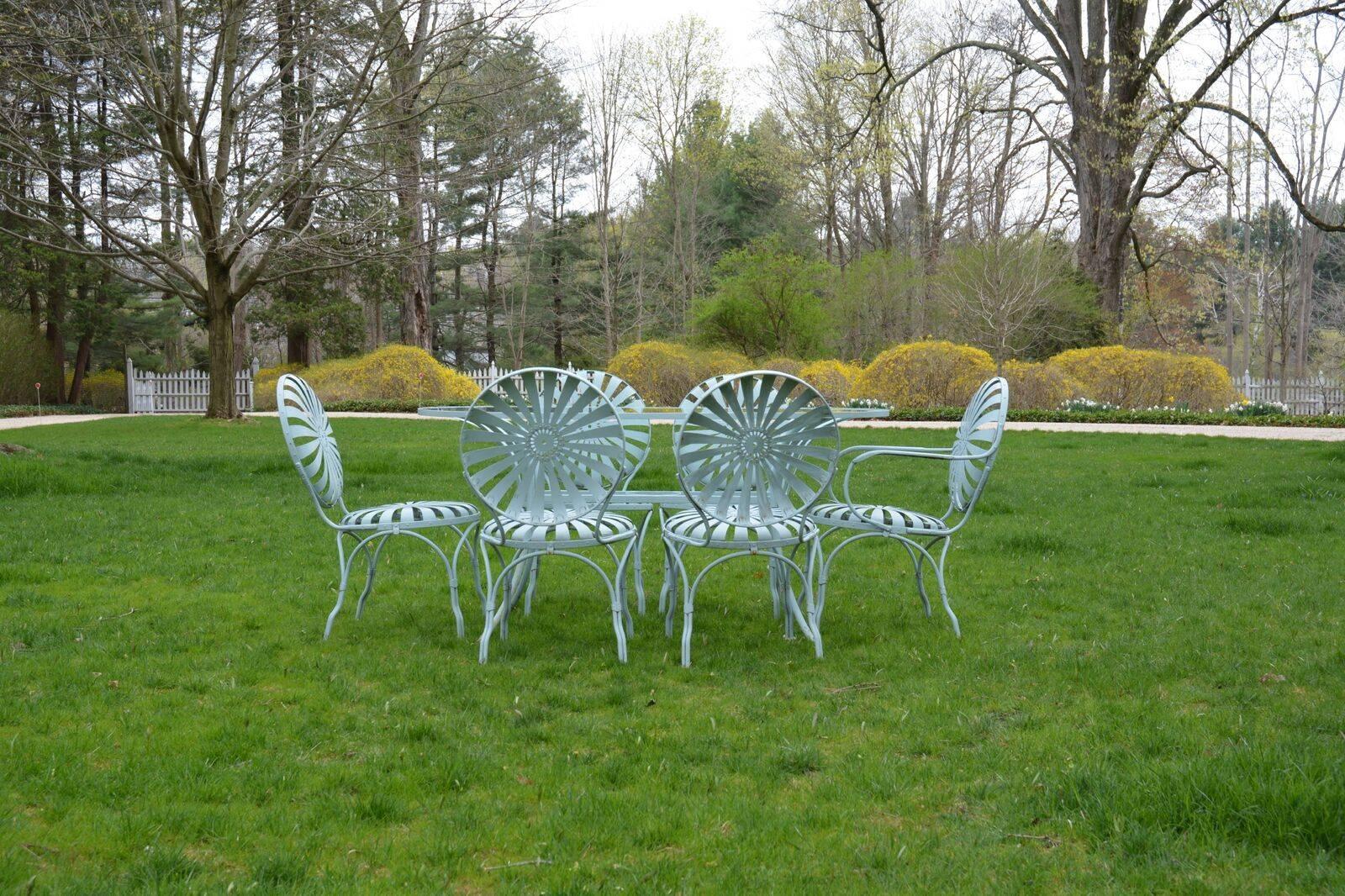 American Dining Table and Chairs of Spring Steel