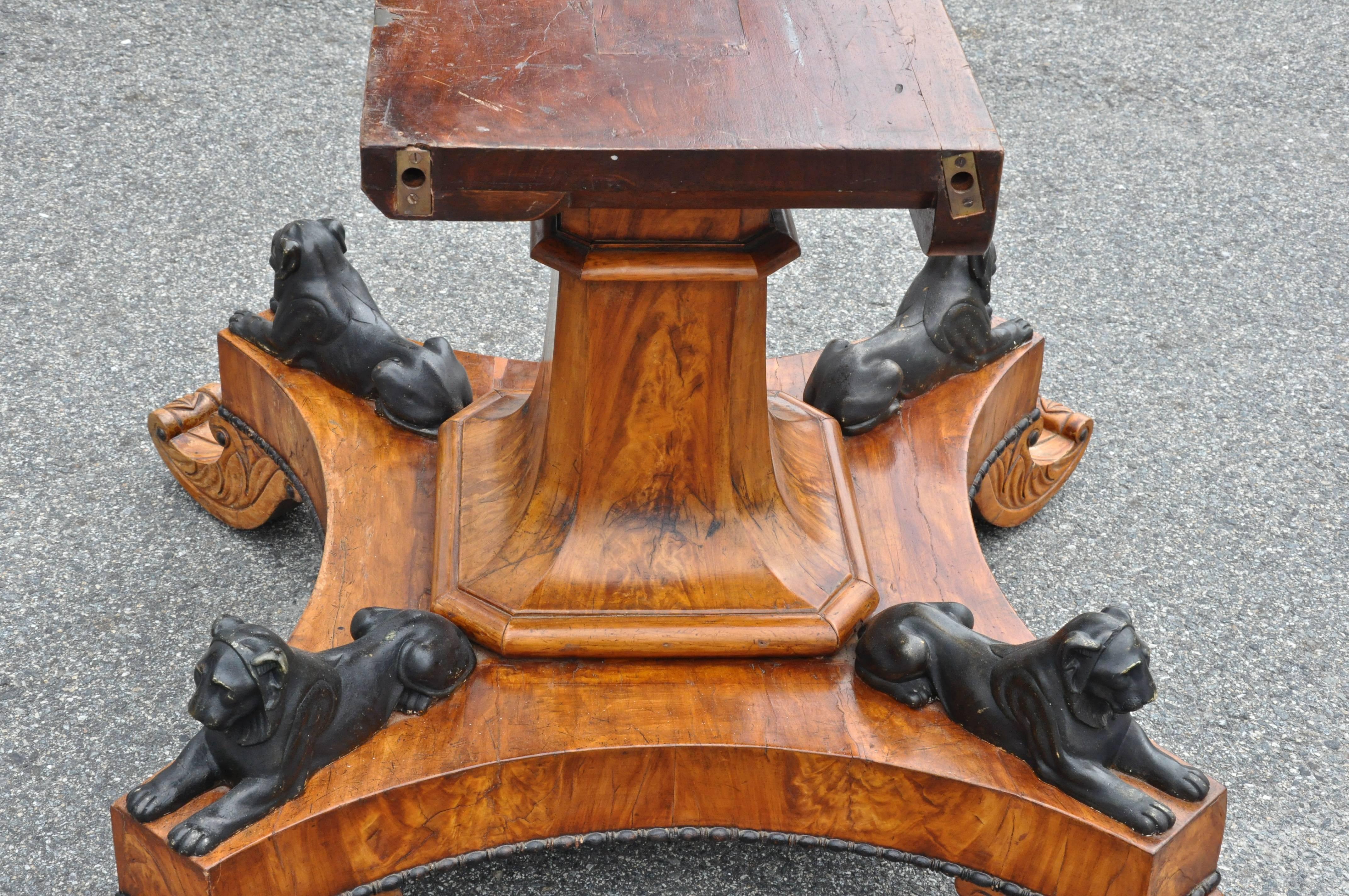 Oak Early 19th Century Baltic Neoclassical Walnut Dining Table, Style of Thomas Hope For Sale