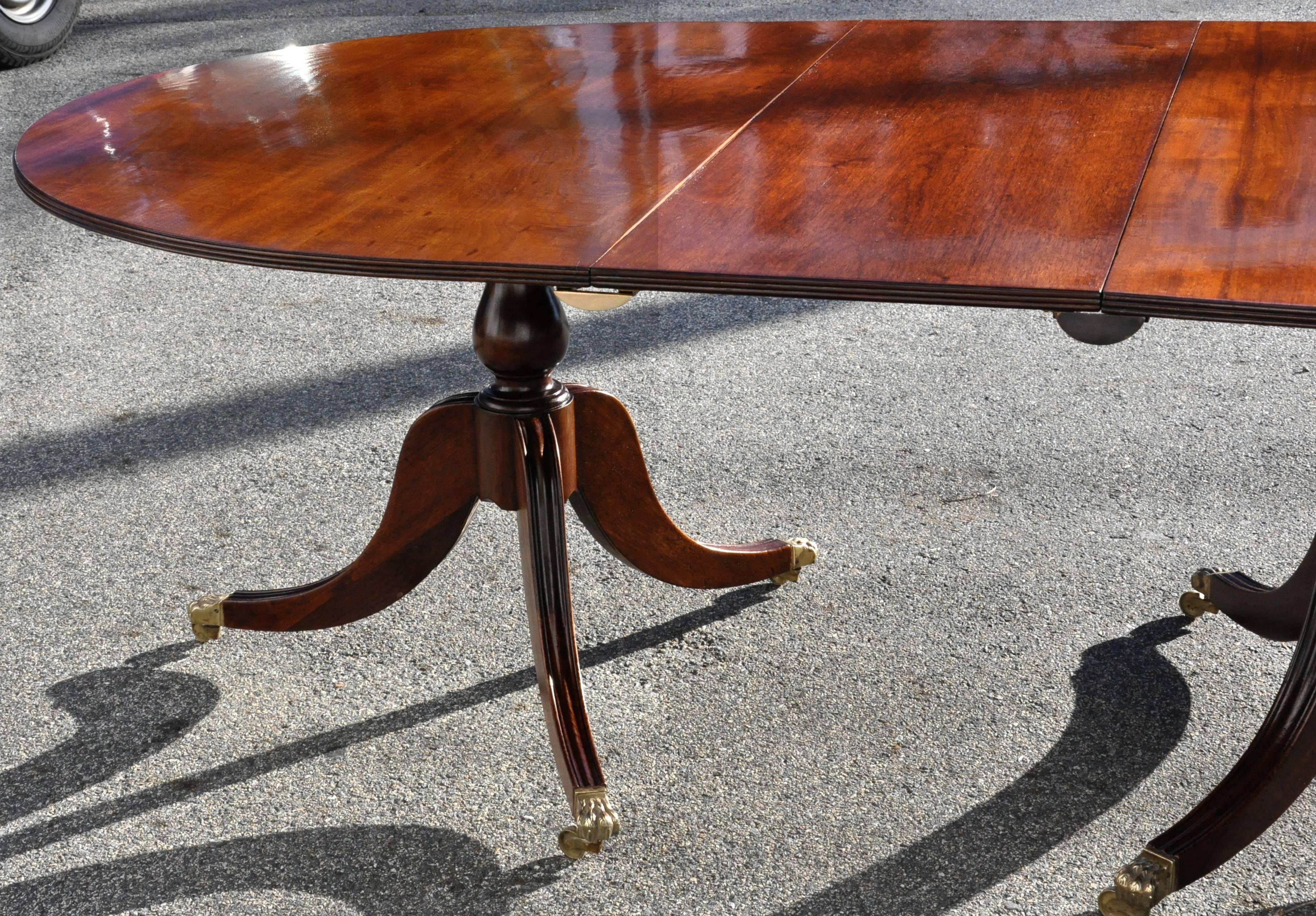 19th Century Regency Cuban Mahogany Four Pedestal Dining Table In Excellent Condition In Essex, MA