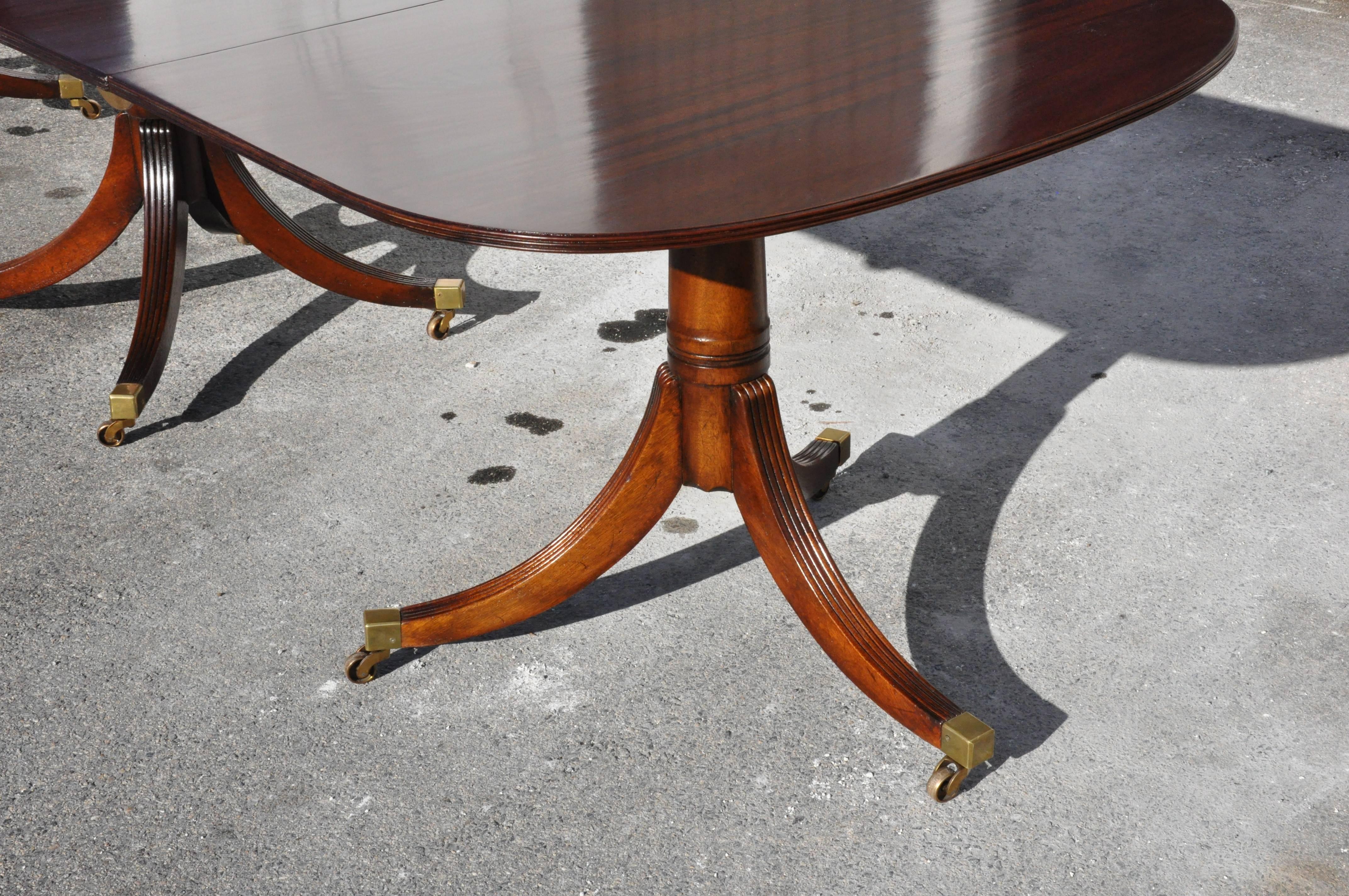 Regency Dining Table, Three Pedestal, Cuban Mahogany, Period In Excellent Condition In Essex, MA