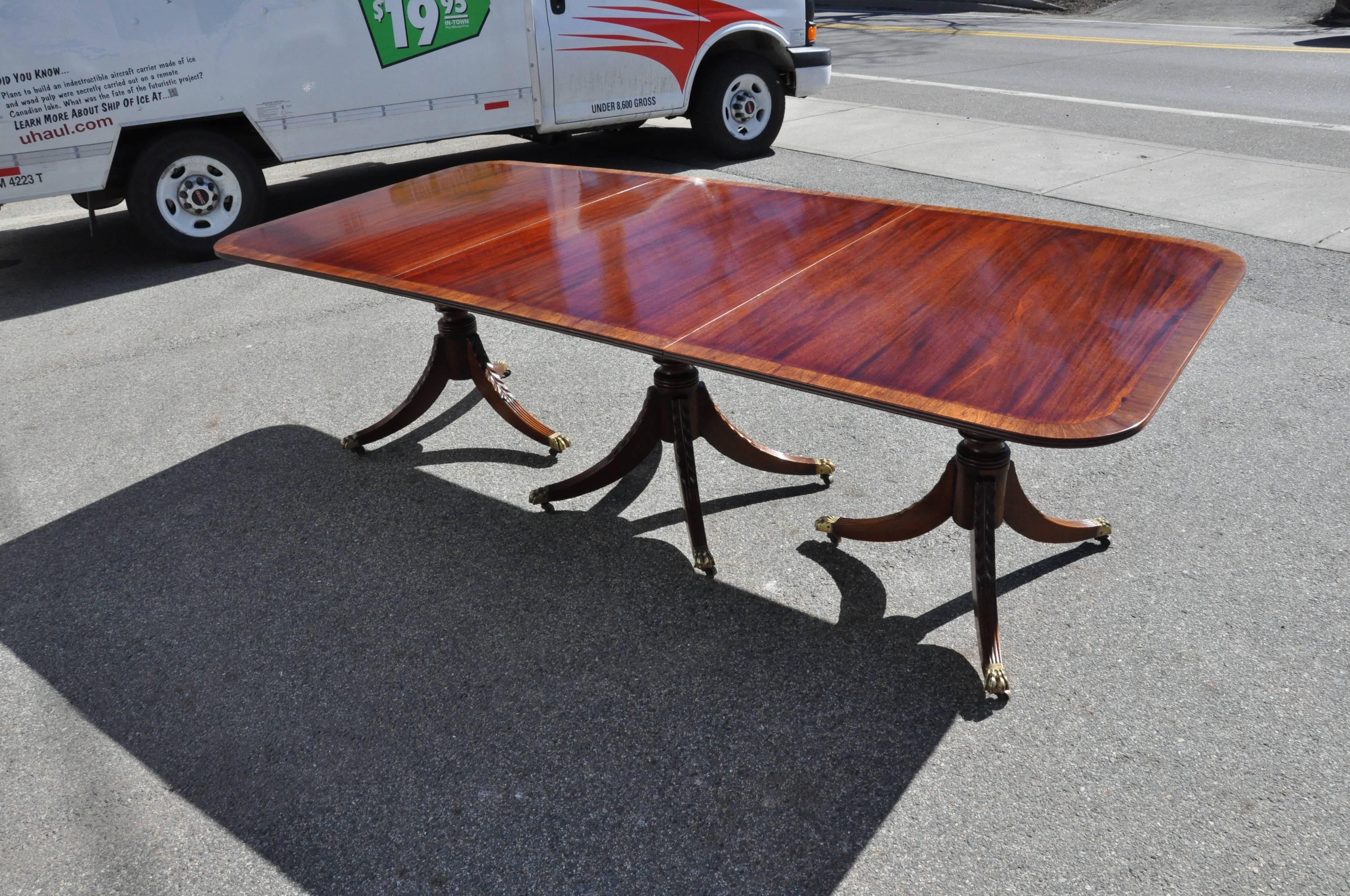Mahogany American Late 19th Century Triple Pedestal Dining Table