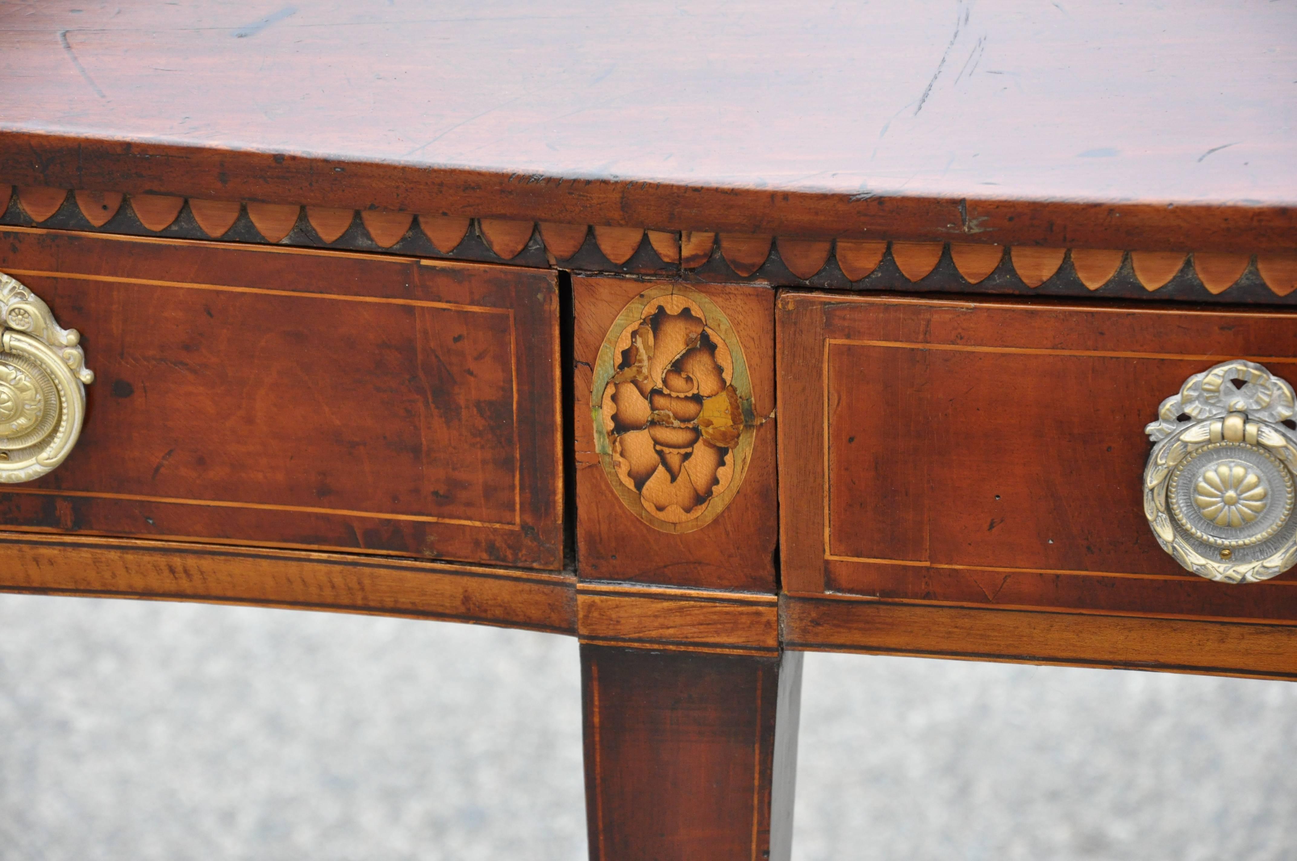 18th Century George III Mahogany Serpentine Serving Table or Sideboard 1