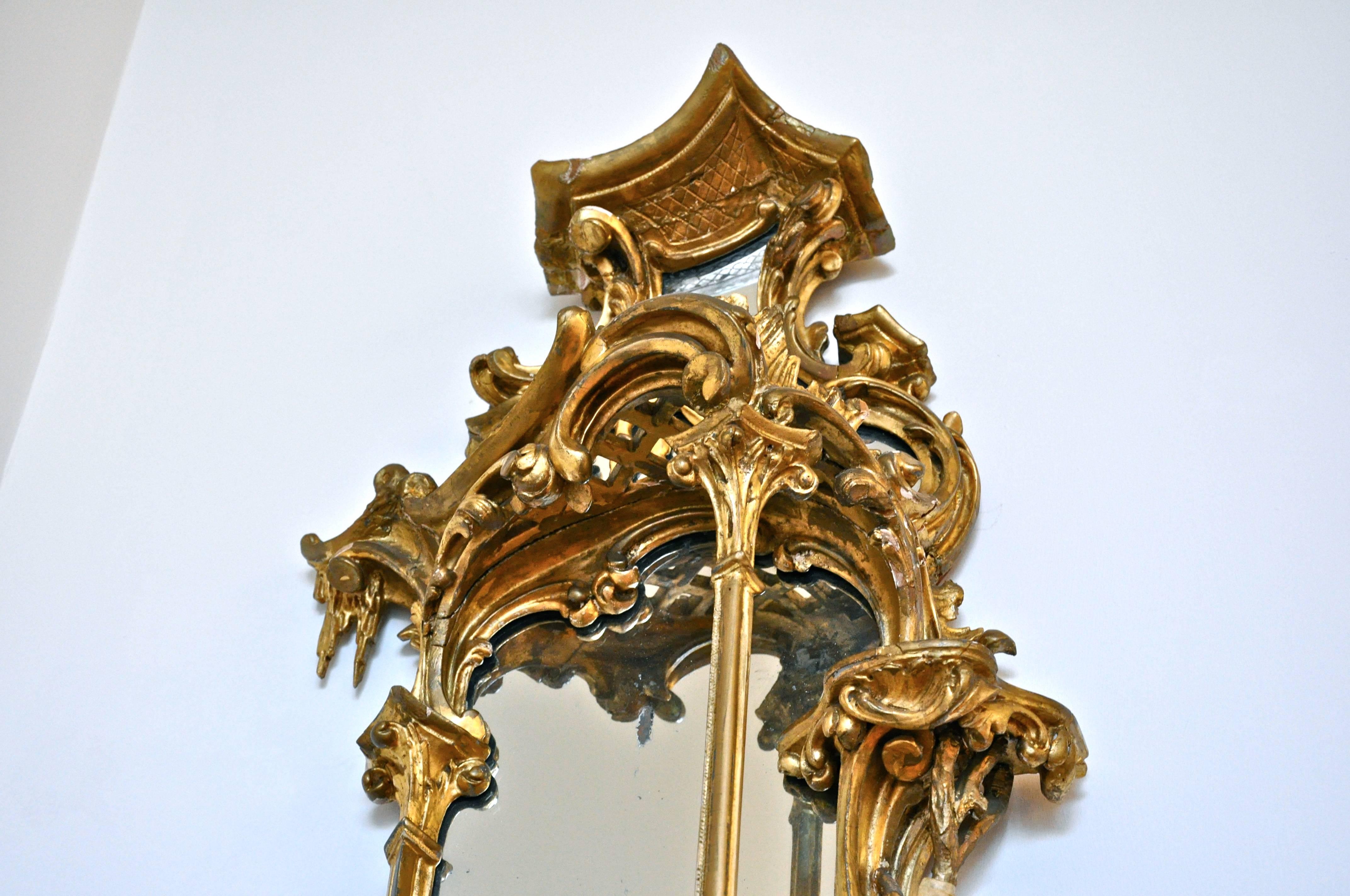 Gilt Pair of 18th Century Girandole Mirrors Attributed to Thomas Johnson For Sale