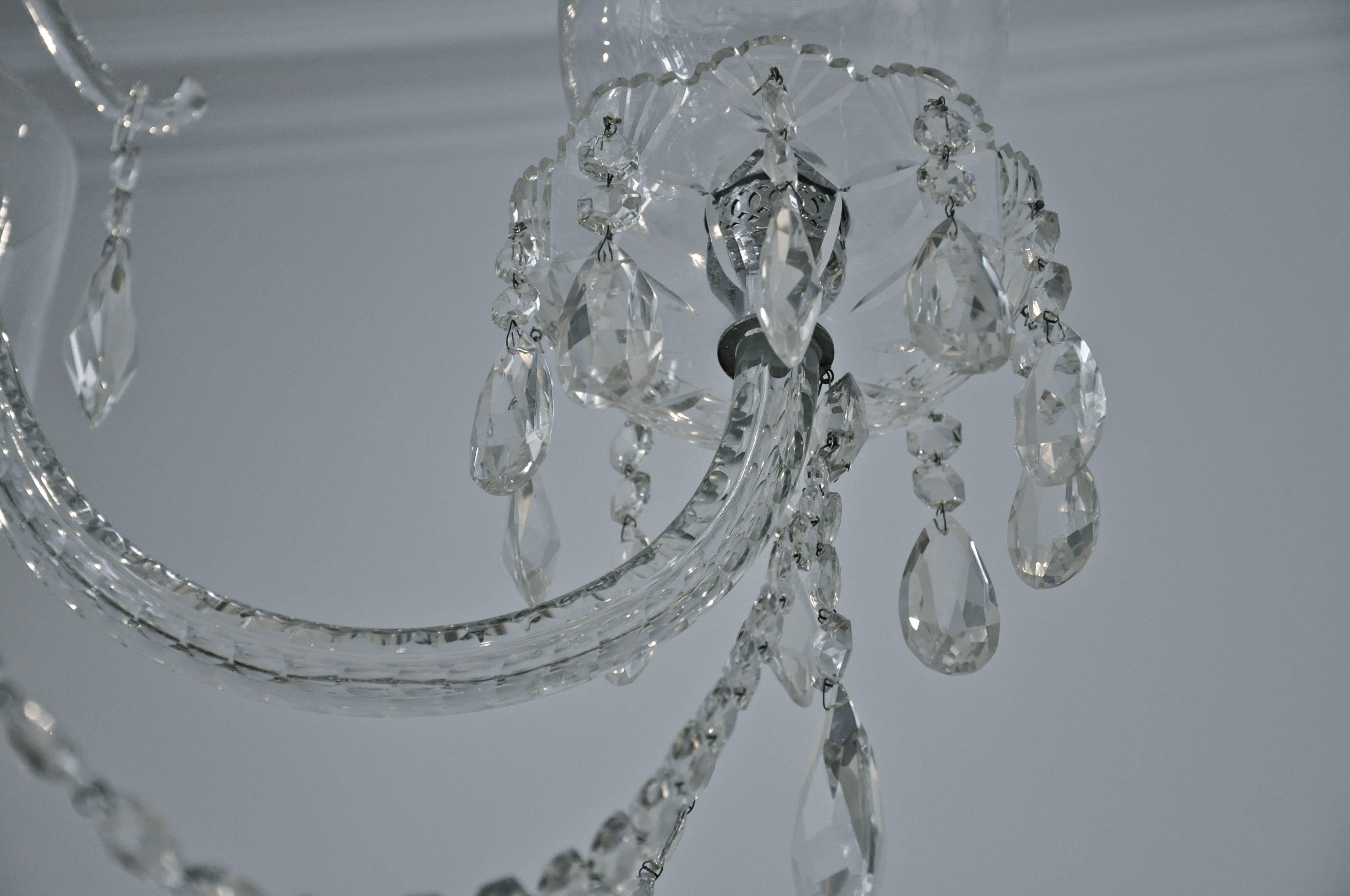 Pair of Custom Mid-Century Georgian Style Crystal Chandeliers In Excellent Condition In Essex, MA