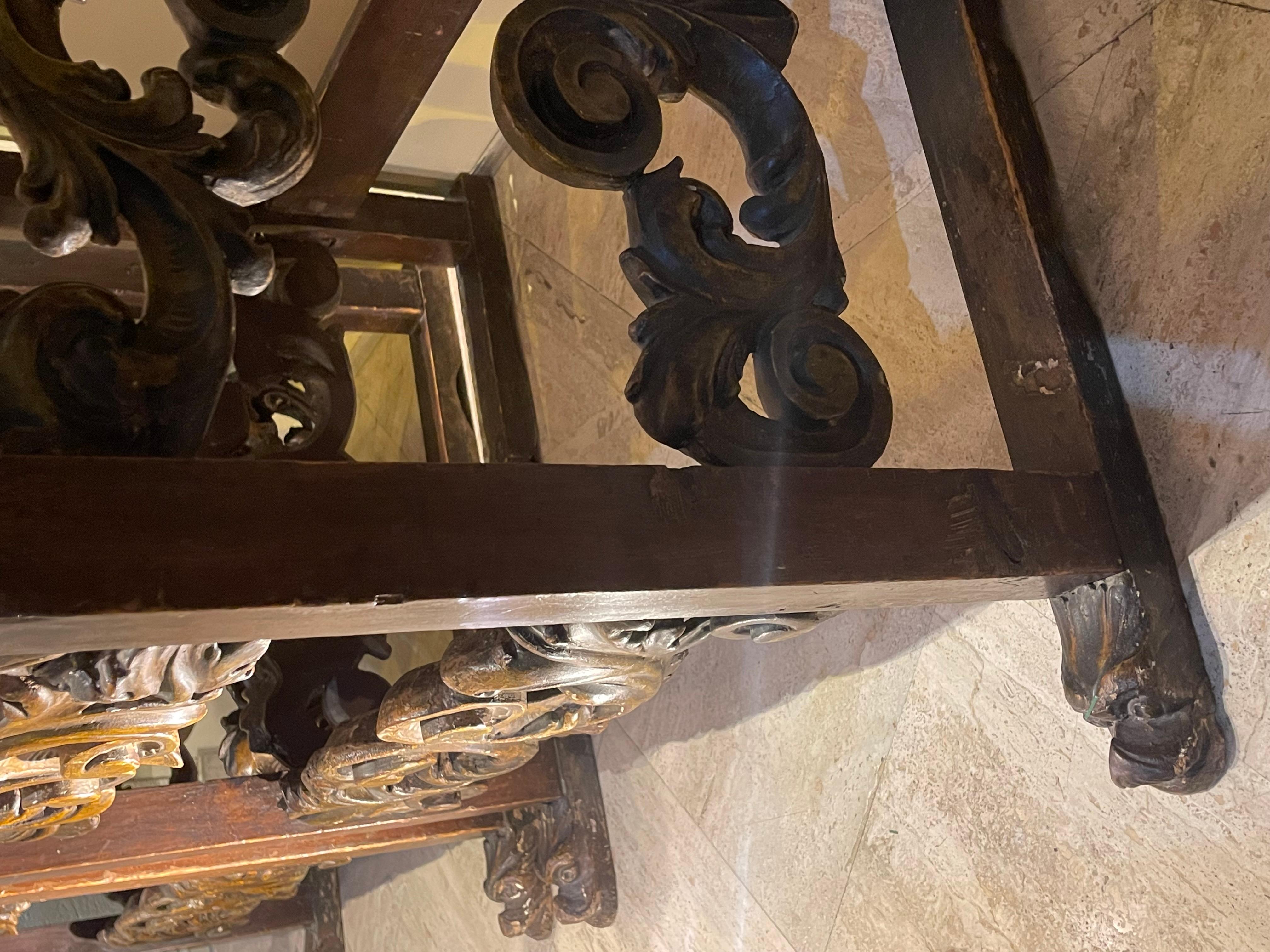 Enorme par de  Sillones italianos  Toscana, s. XVII en Bueno estado para la venta en PARIS, FR