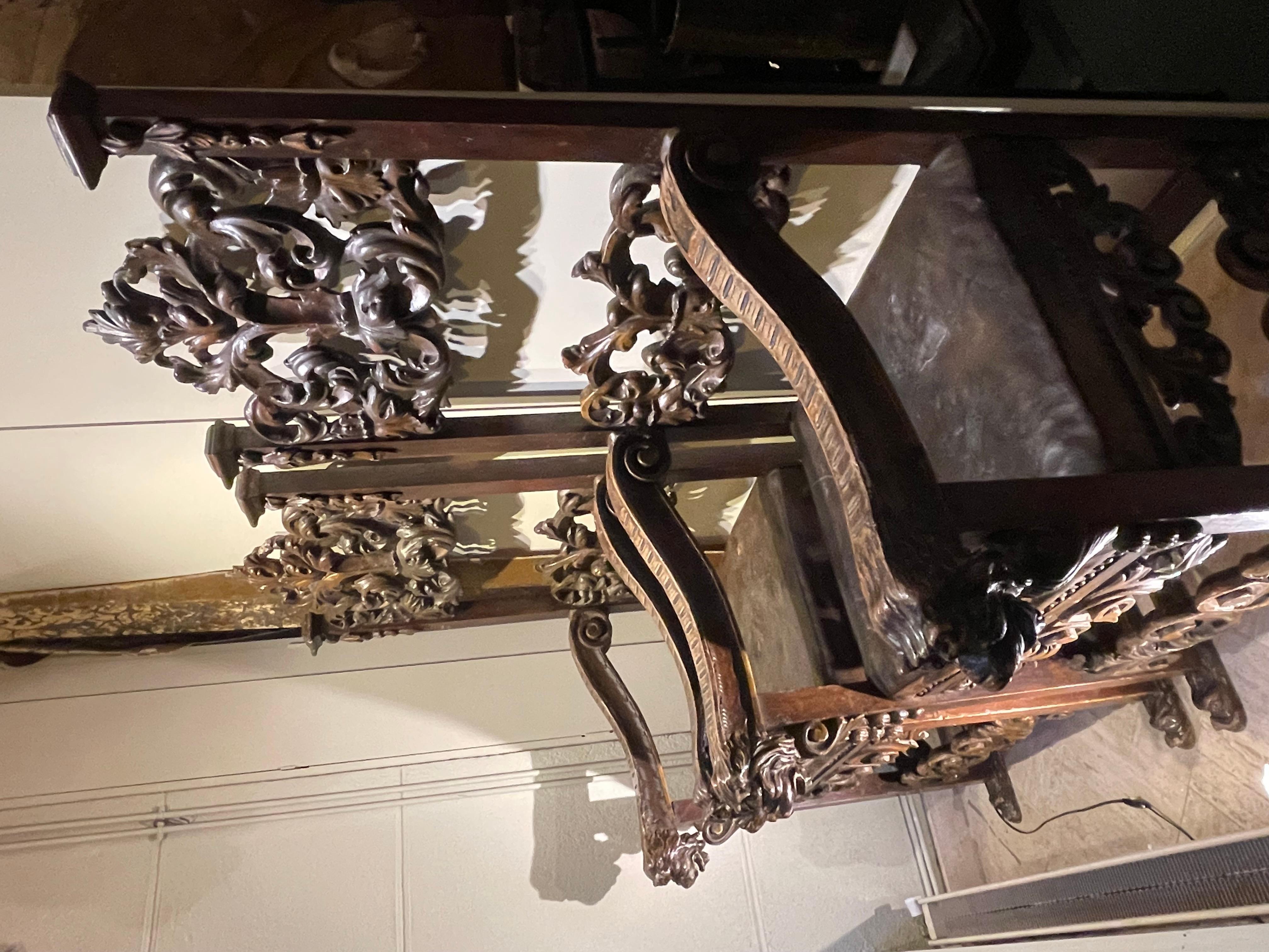 Enorme par de  Sillones italianos  Toscana, s. XVII Tallado a mano en venta