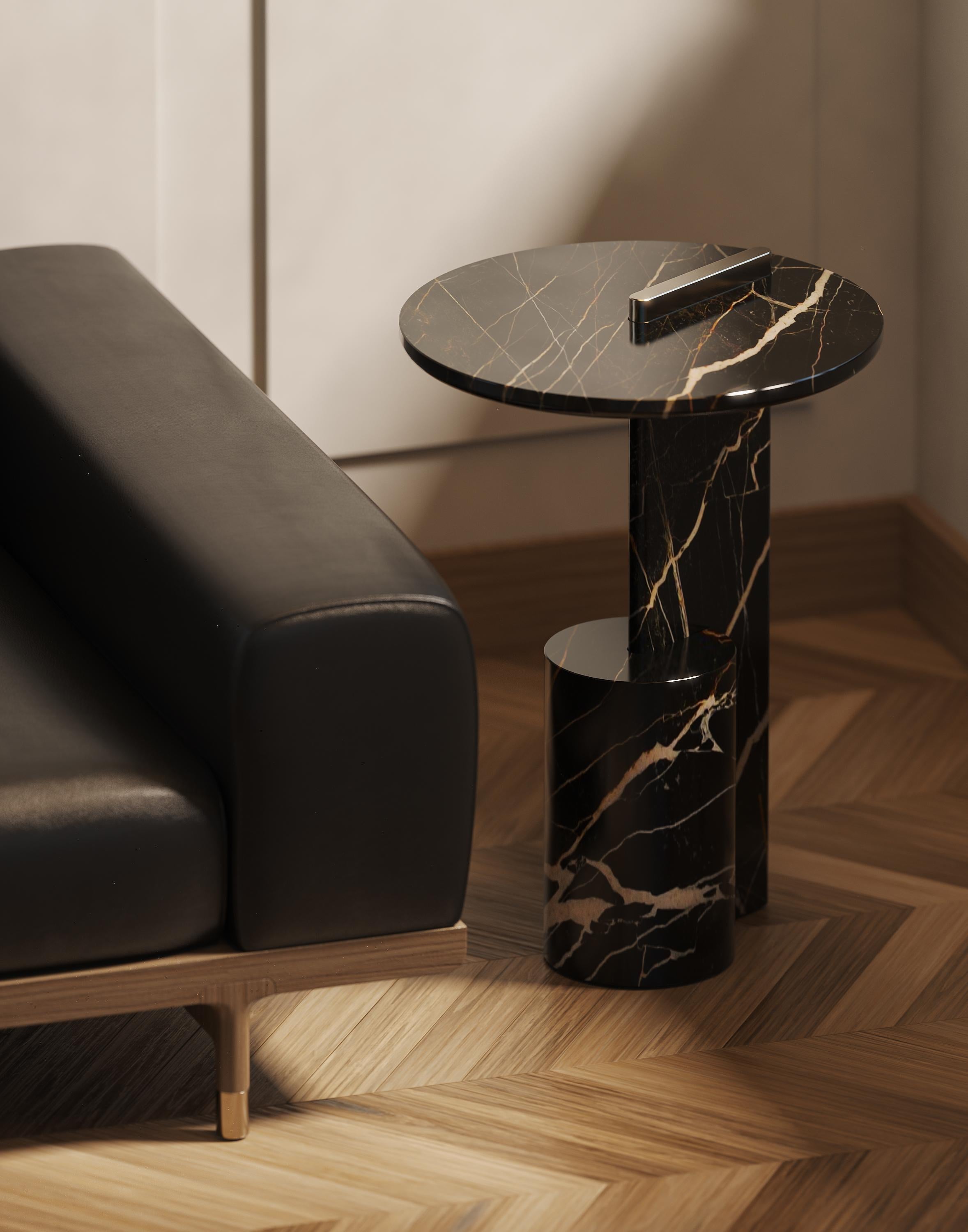 Periodo contemporaneo On – contemporary Side Table in Port Laurent Black Marble and Metal in vendita