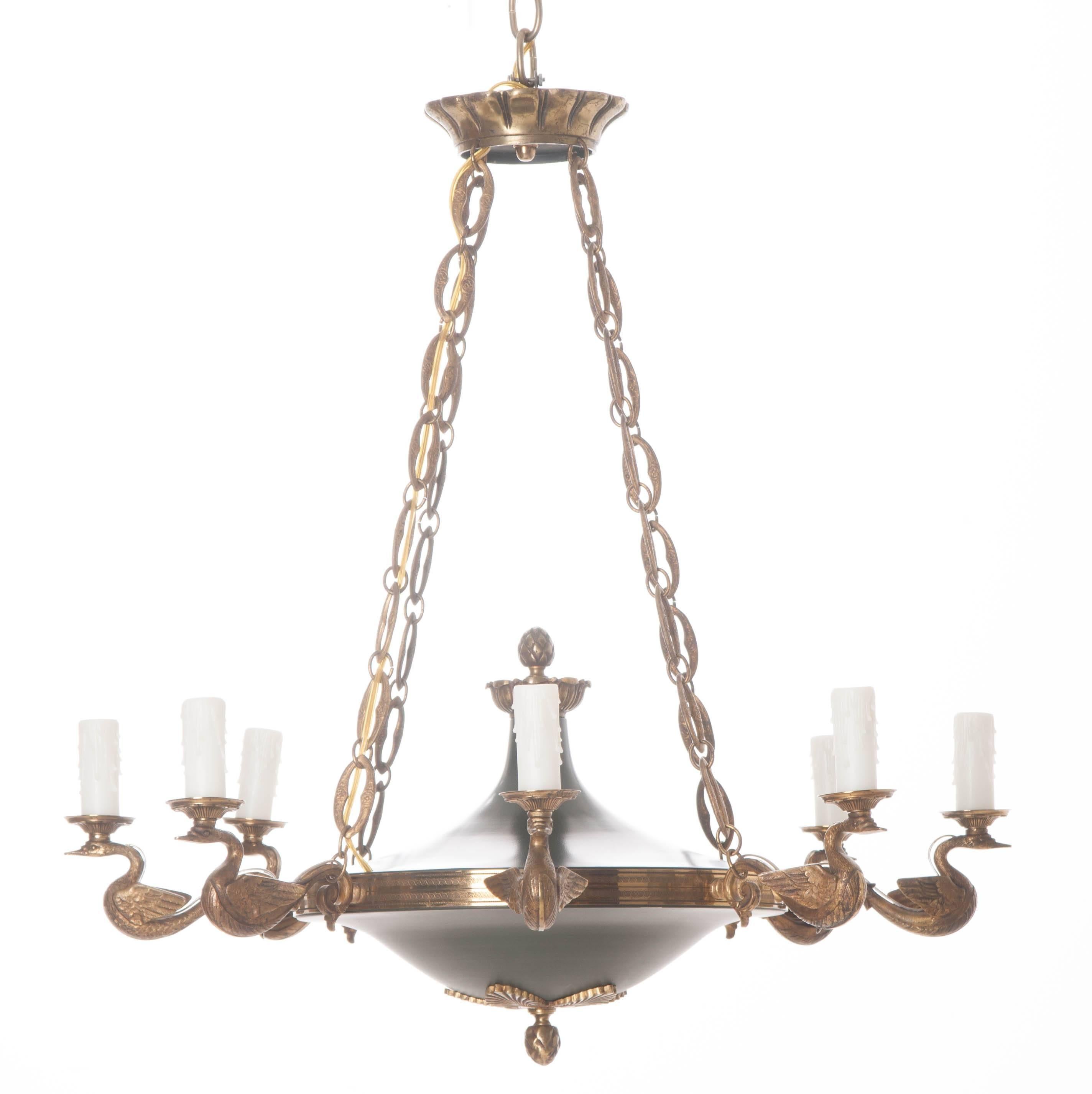 French Early 20th Century Eight-Light Brass Chandelier