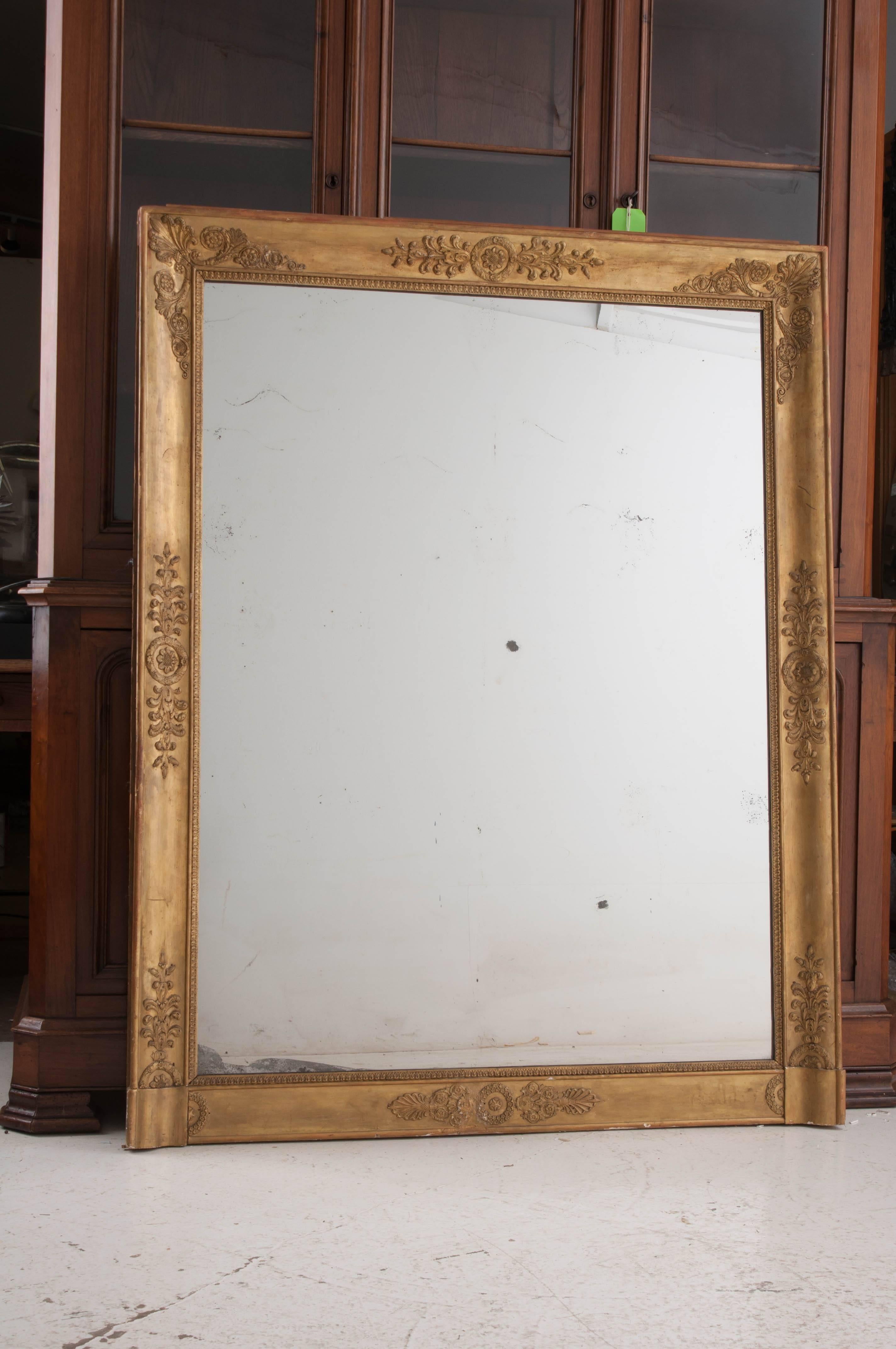 French 19th Century Empire Giltwood Mantel Mirror In Good Condition In Baton Rouge, LA