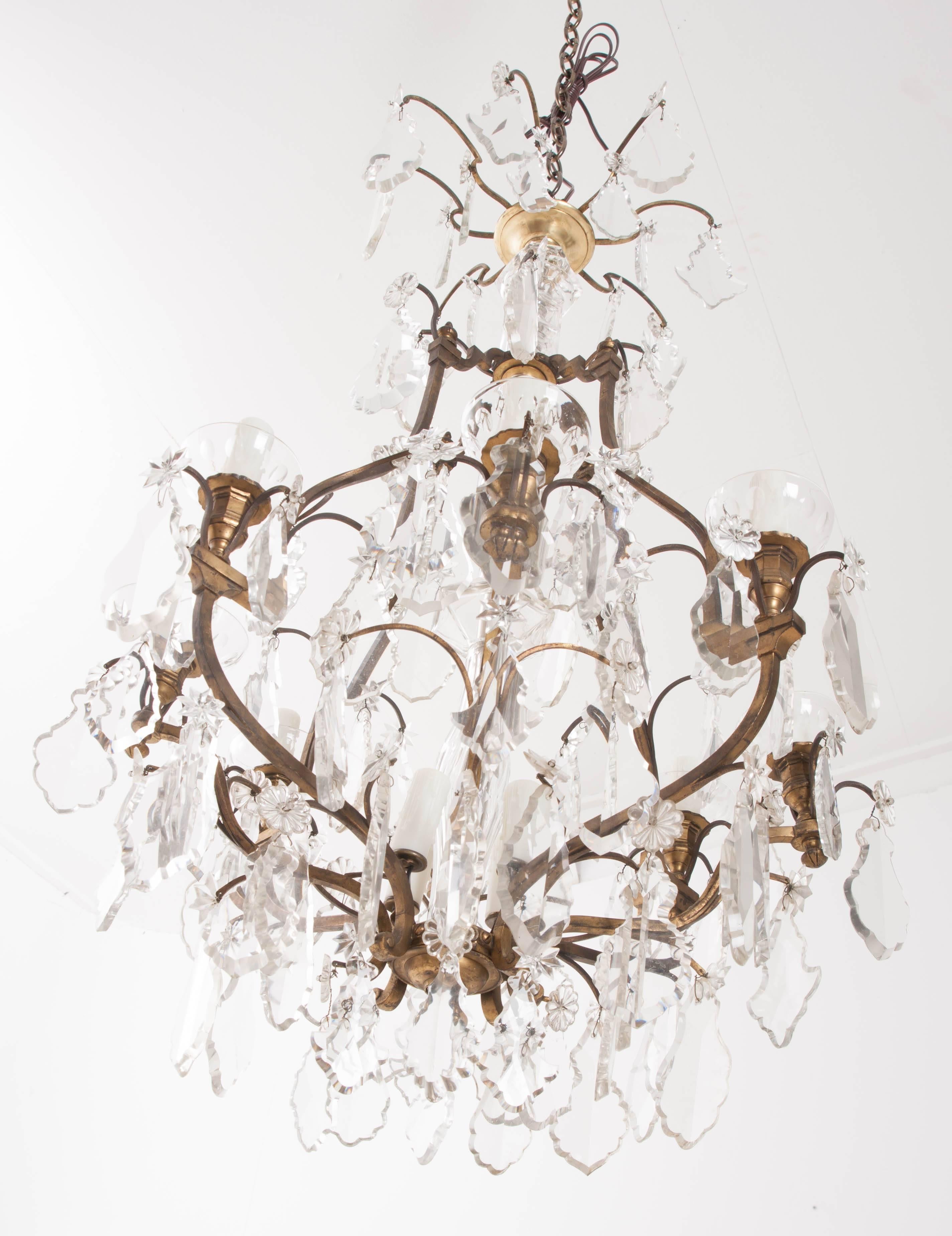 French 19th Century Crystal and Brass Chandelier In Good Condition In Baton Rouge, LA
