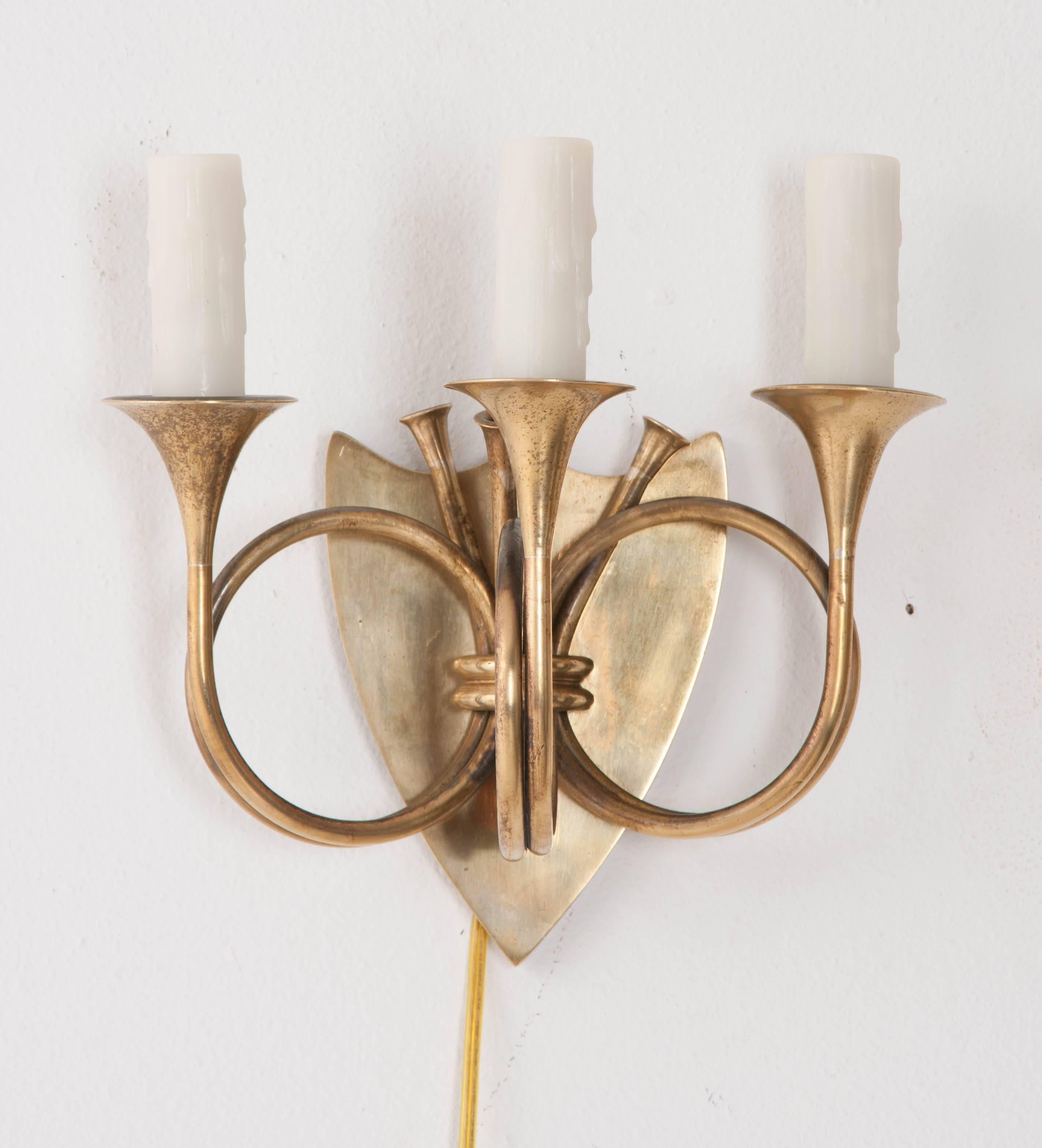 Pair of English 19th Century Brass Horn Sconces 1