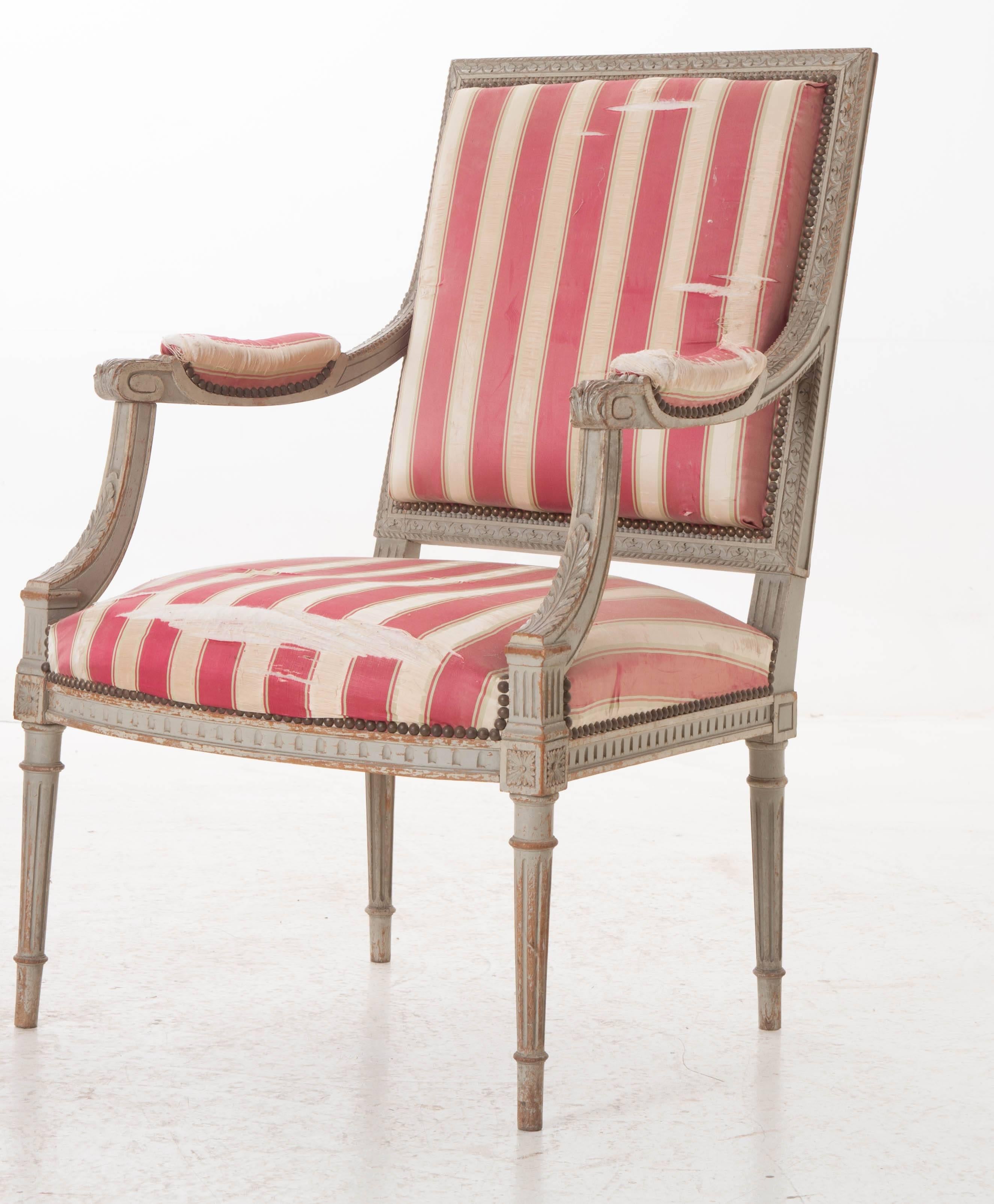 Pair of French 19th Century Painted Louis XVI Style Fauteuils In Good Condition In Baton Rouge, LA