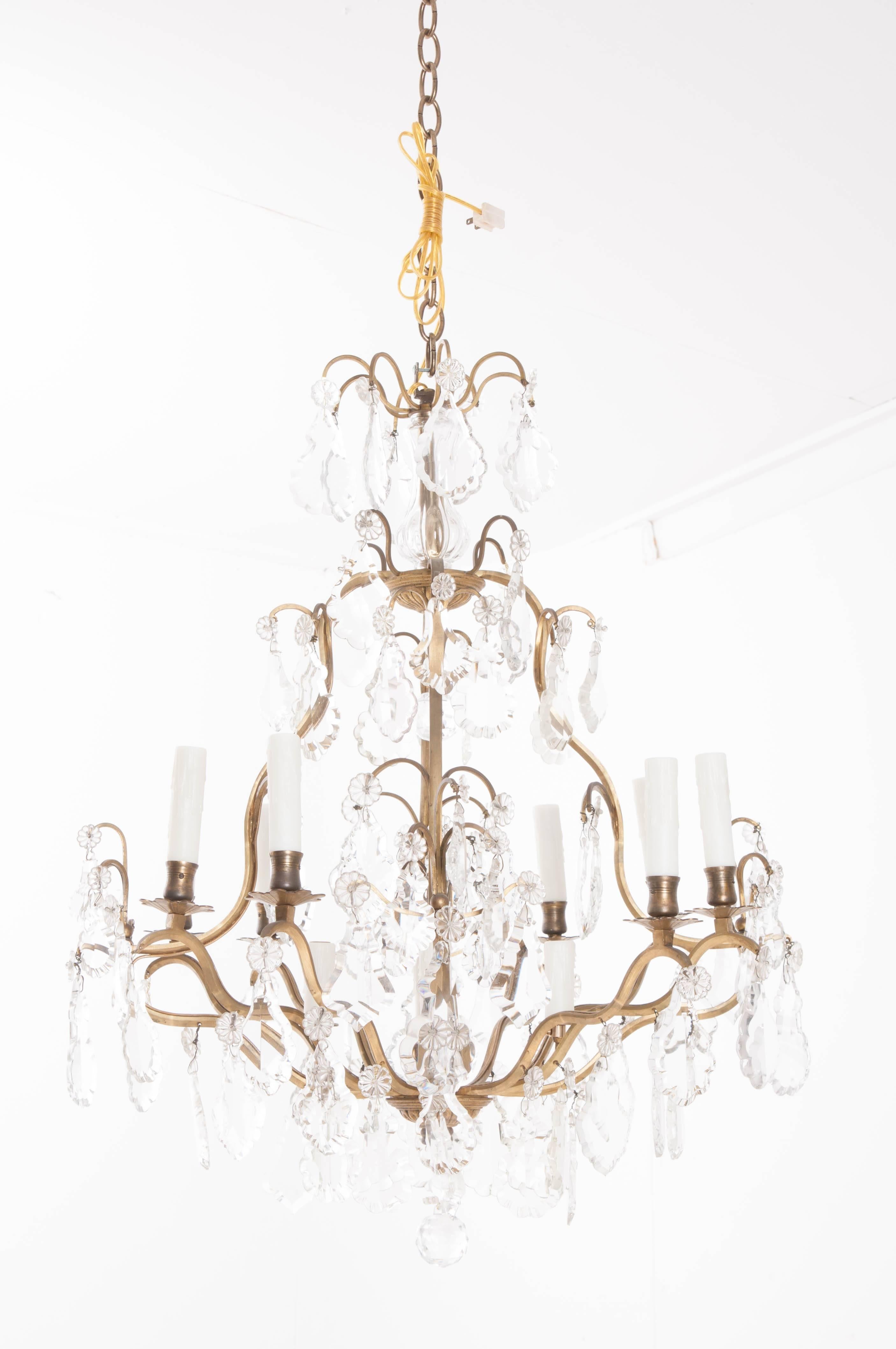French 19th Century Crystal and Brass Chandelier In Good Condition In Baton Rouge, LA