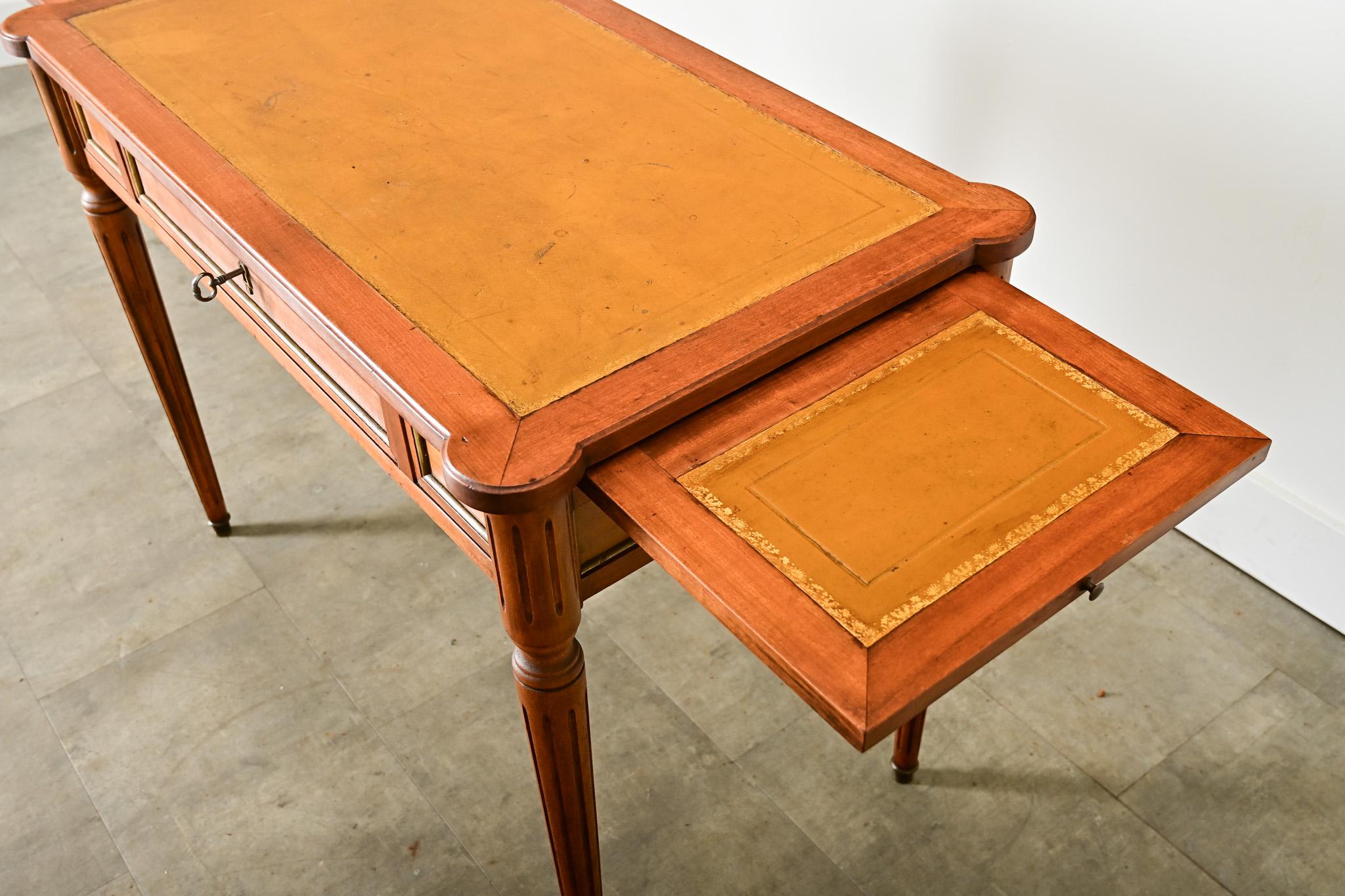 French 19th Century Petite Louis XVI Style Writing Desk For Sale 4