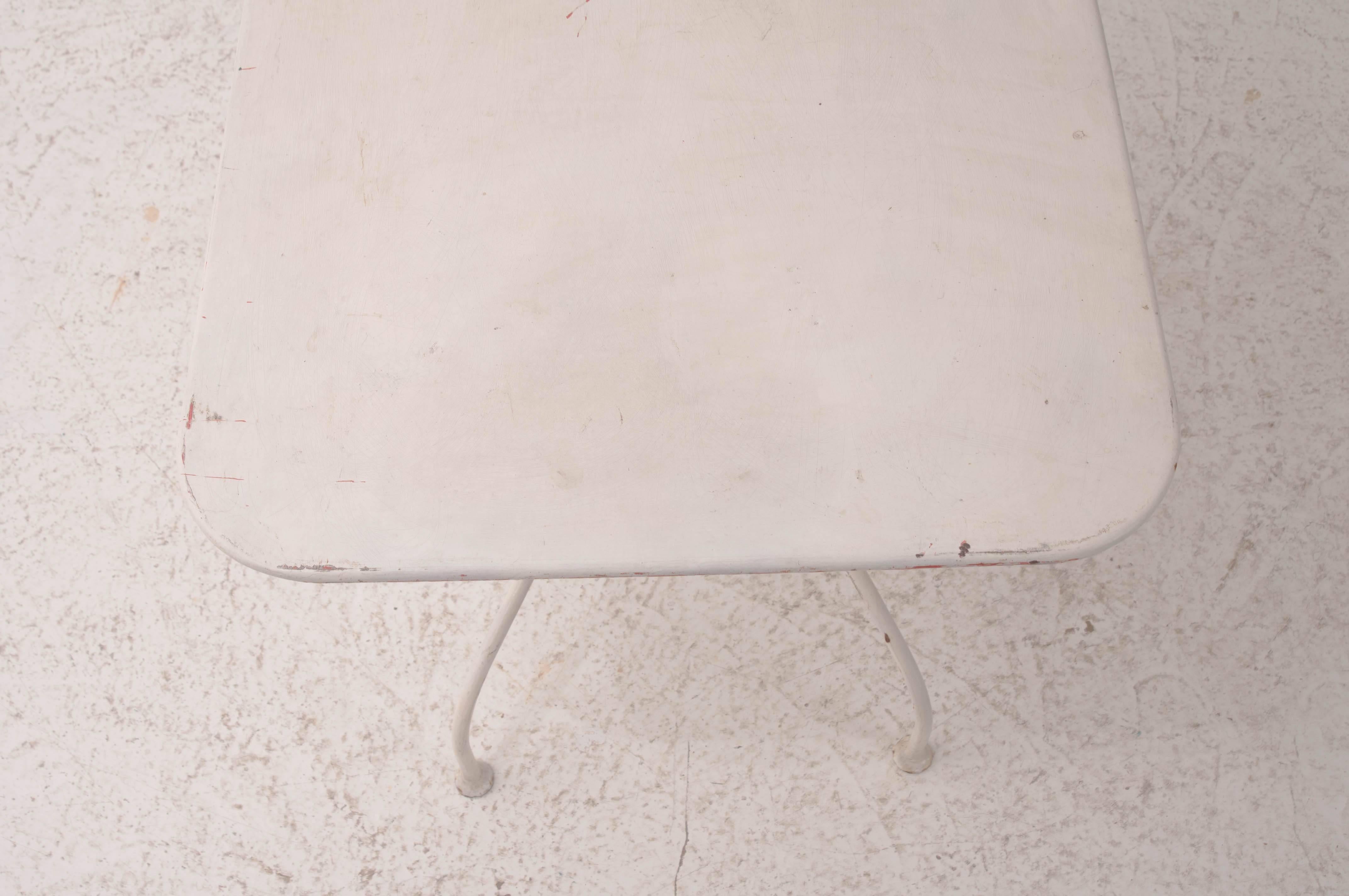 French Vintage Painted Metal Bistro Table In Good Condition In Baton Rouge, LA