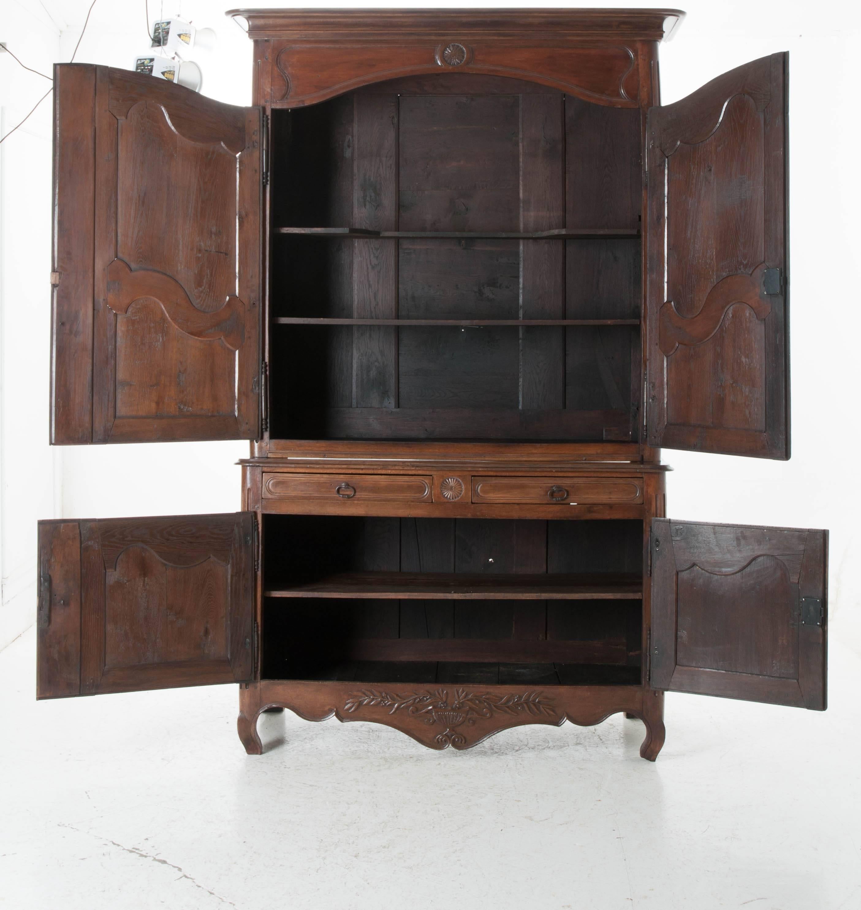 French 18th Century Oak Buffet a Deux Corps 2